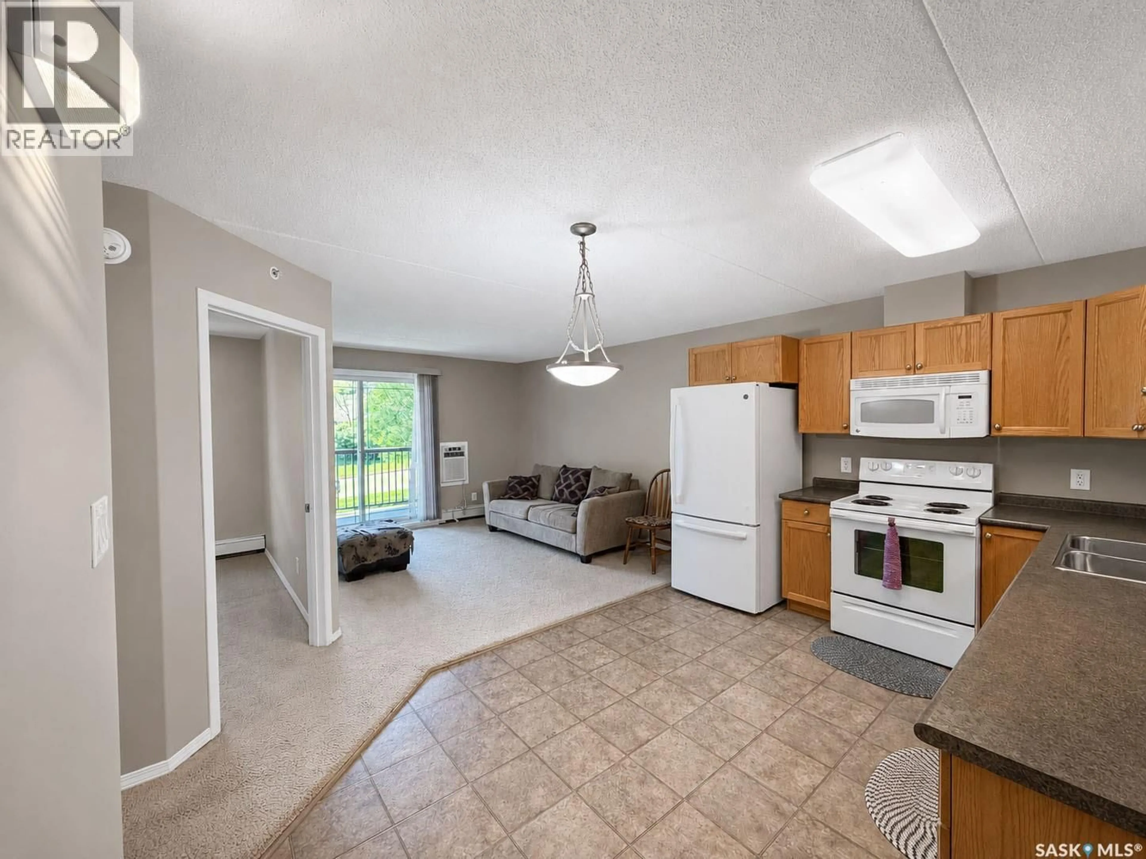 Unknown for 1/2 - 202 1901 1 AVENUE, Prince Albert Saskatchewan S6V5A8
