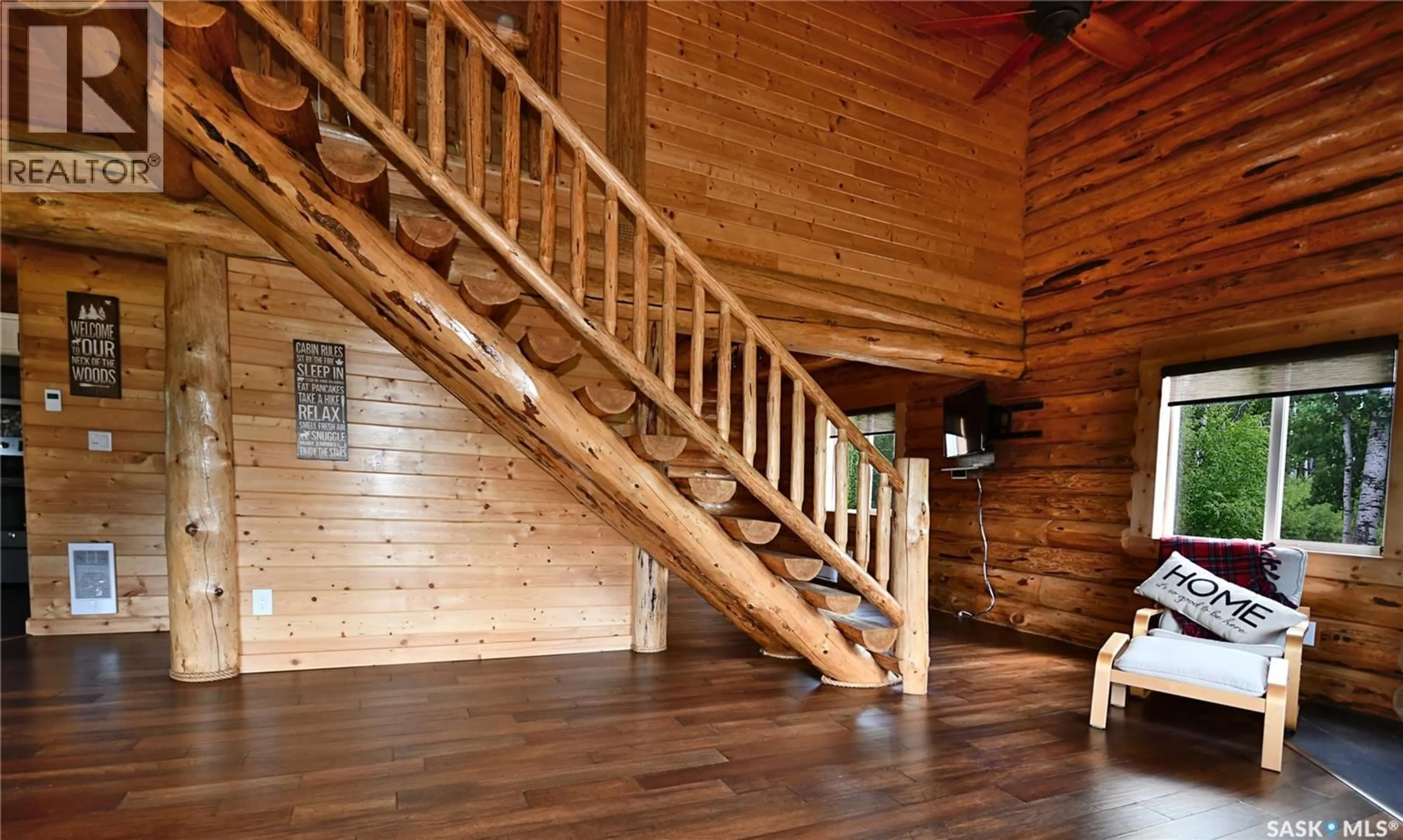 Indoor foyer for 10 ANDREWS WAY, Cowan Lake Saskatchewan S0J0E0