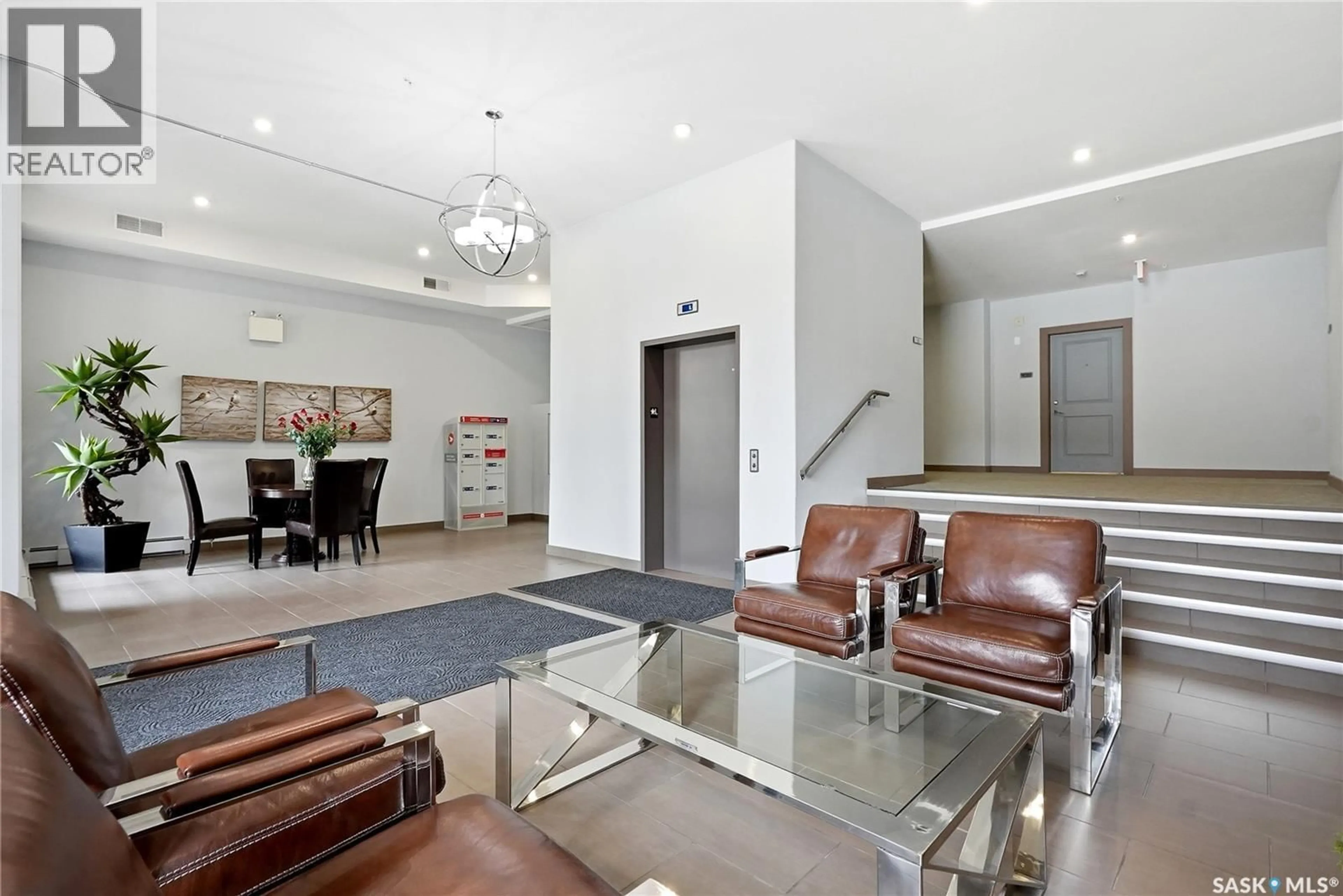 Lobby for 110 1035 MOSS AVENUE, Saskatoon Saskatchewan S7H2E5