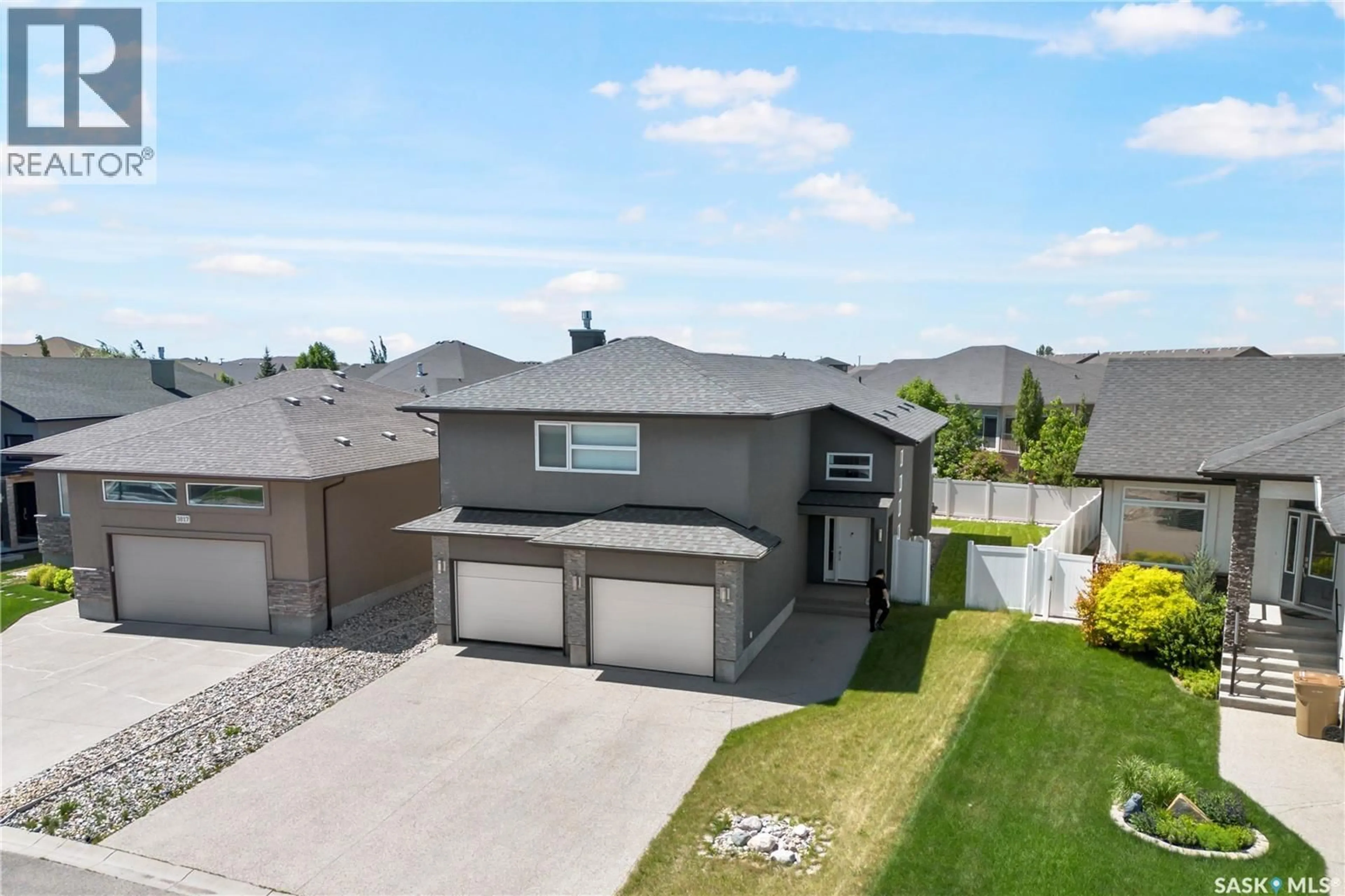 A pic from outside/outdoor area/front of a property/back of a property/a pic from drone, street for 3821 GOLDFINCH WAY, Regina Saskatchewan S4V1S4