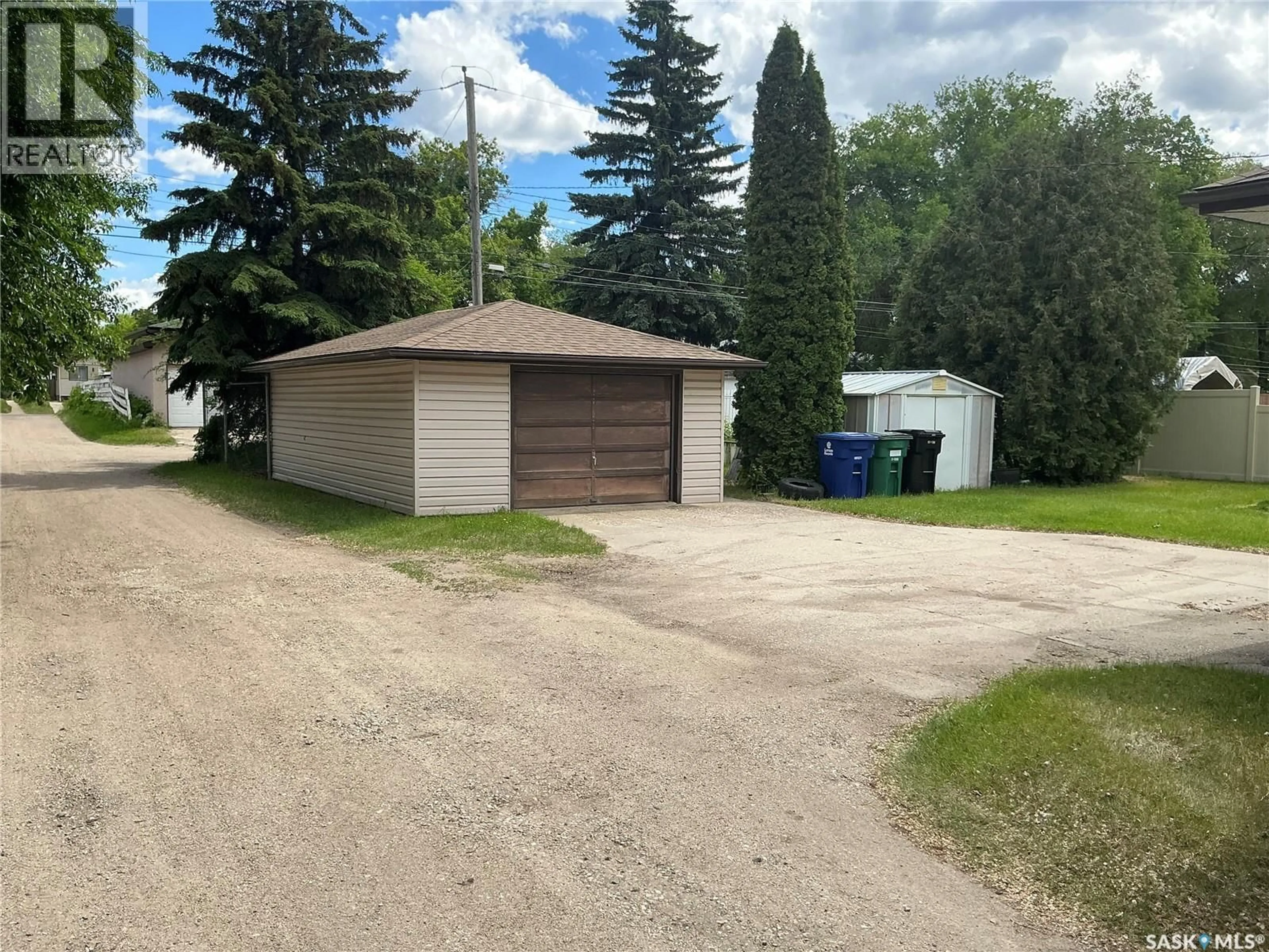 Shed for 310 VANCOUVER AVENUE, Saskatoon Saskatchewan S7M3N1