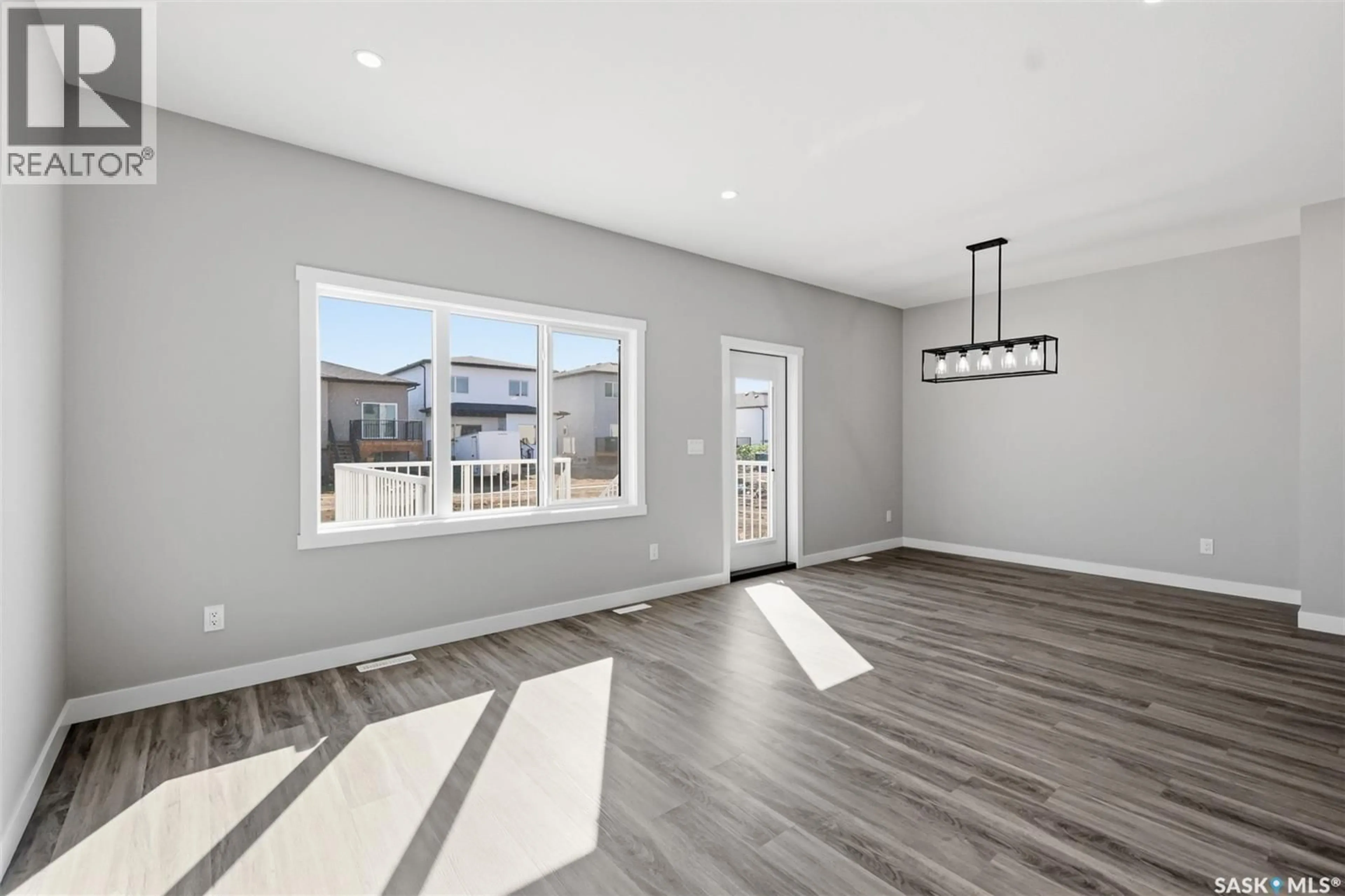 Unknown for 811 BRIGHTON BOULEVARD, Saskatoon Saskatchewan S7V0Y4