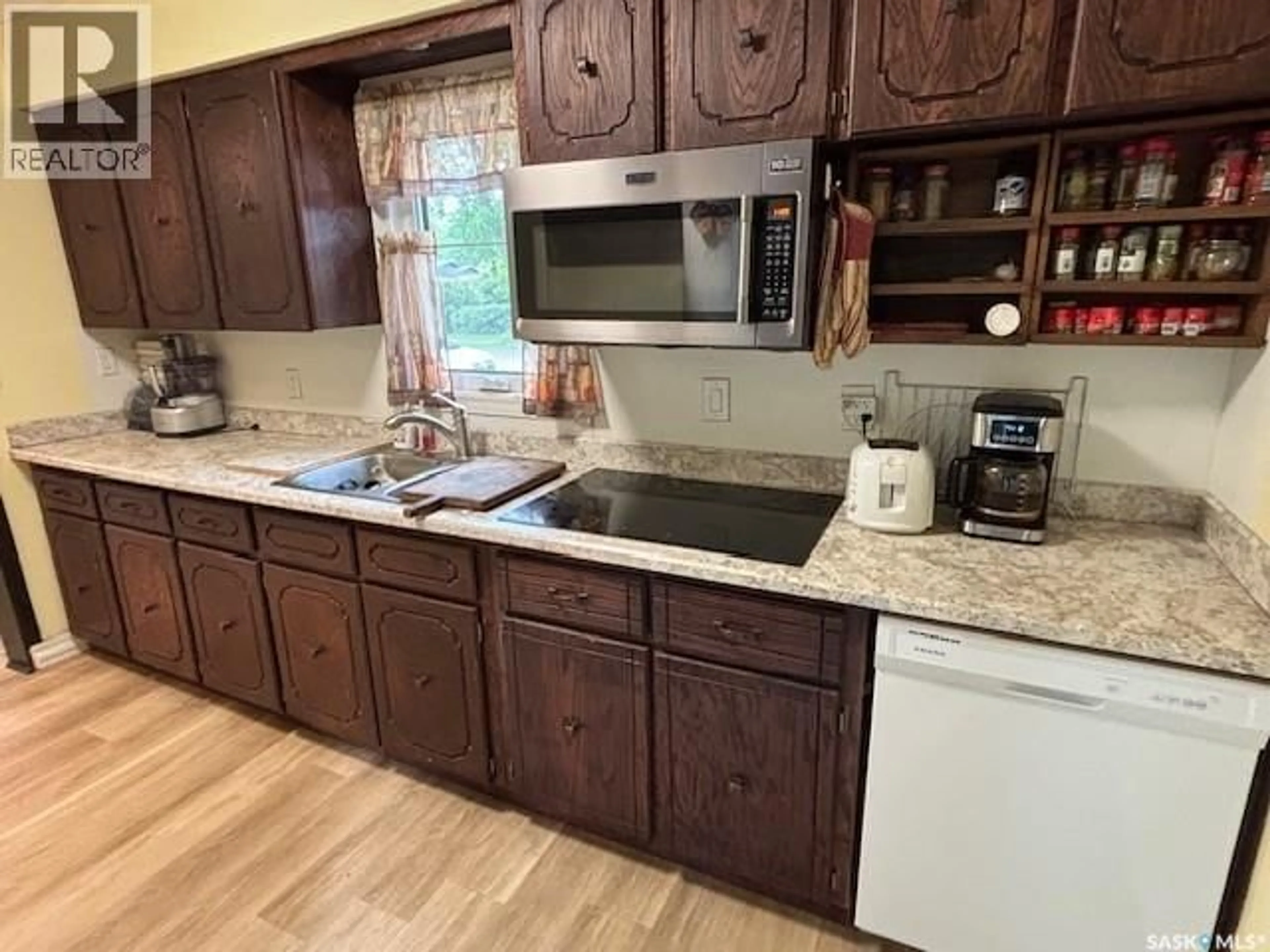 Standard kitchen, unknown for 234 3RD AVENUE, Canora Saskatchewan S0A0L0