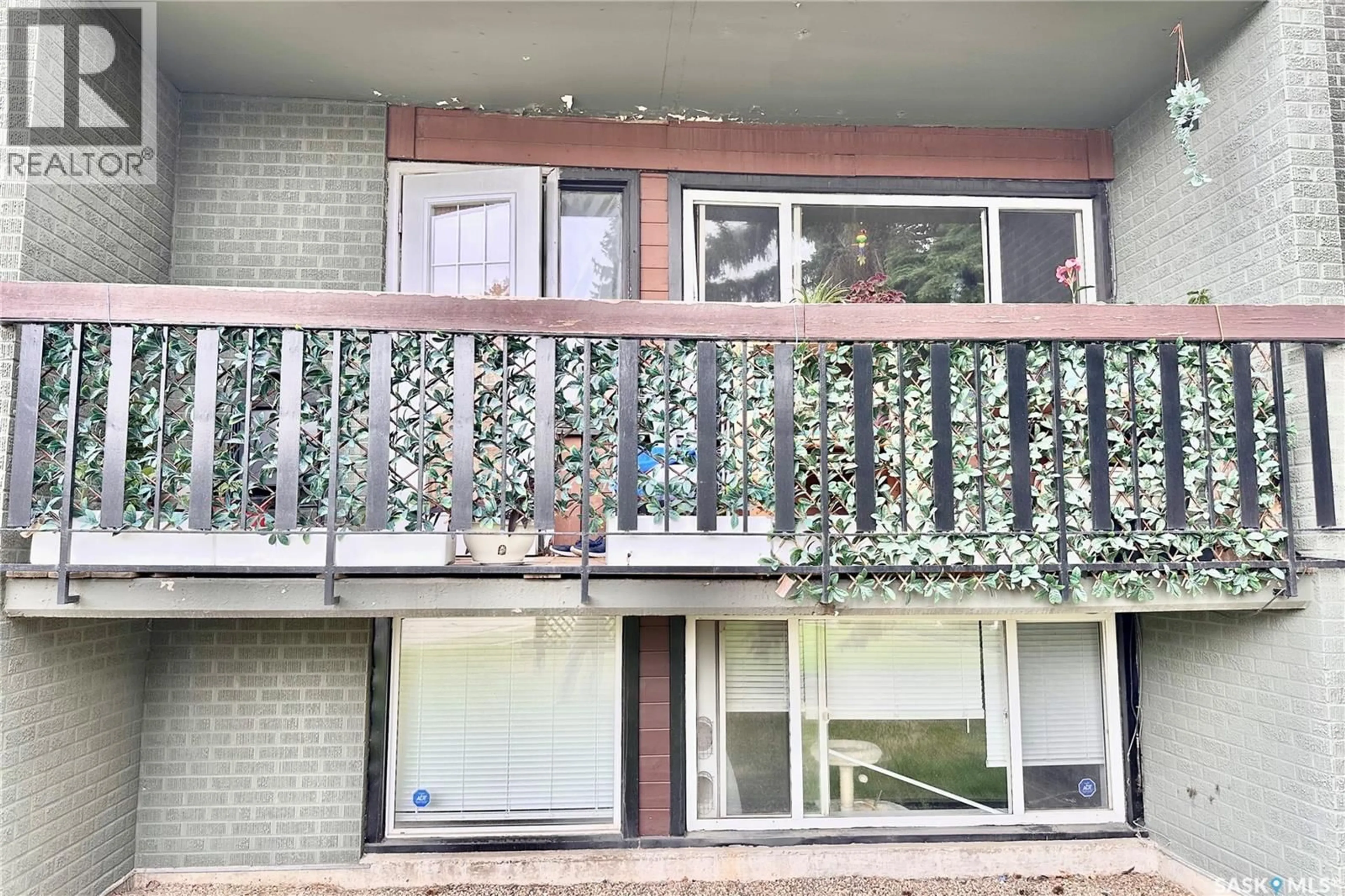Balcony in the apartment, street for 208 - 14 LINDSAY PLACE, Saskatoon Saskatchewan S7H3E6