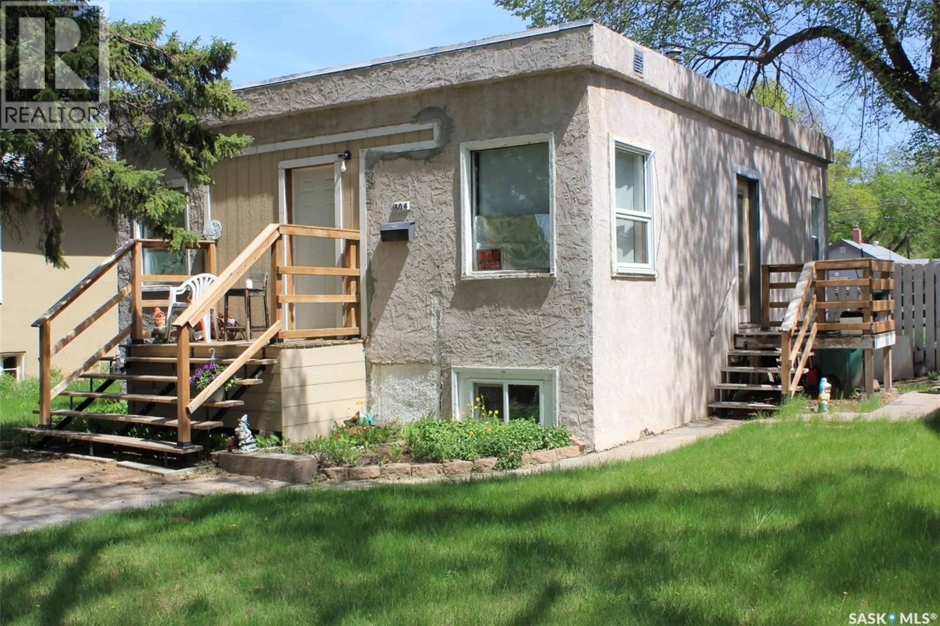 Unknown for 804 F AVENUE, Saskatoon Saskatchewan S7L1W5