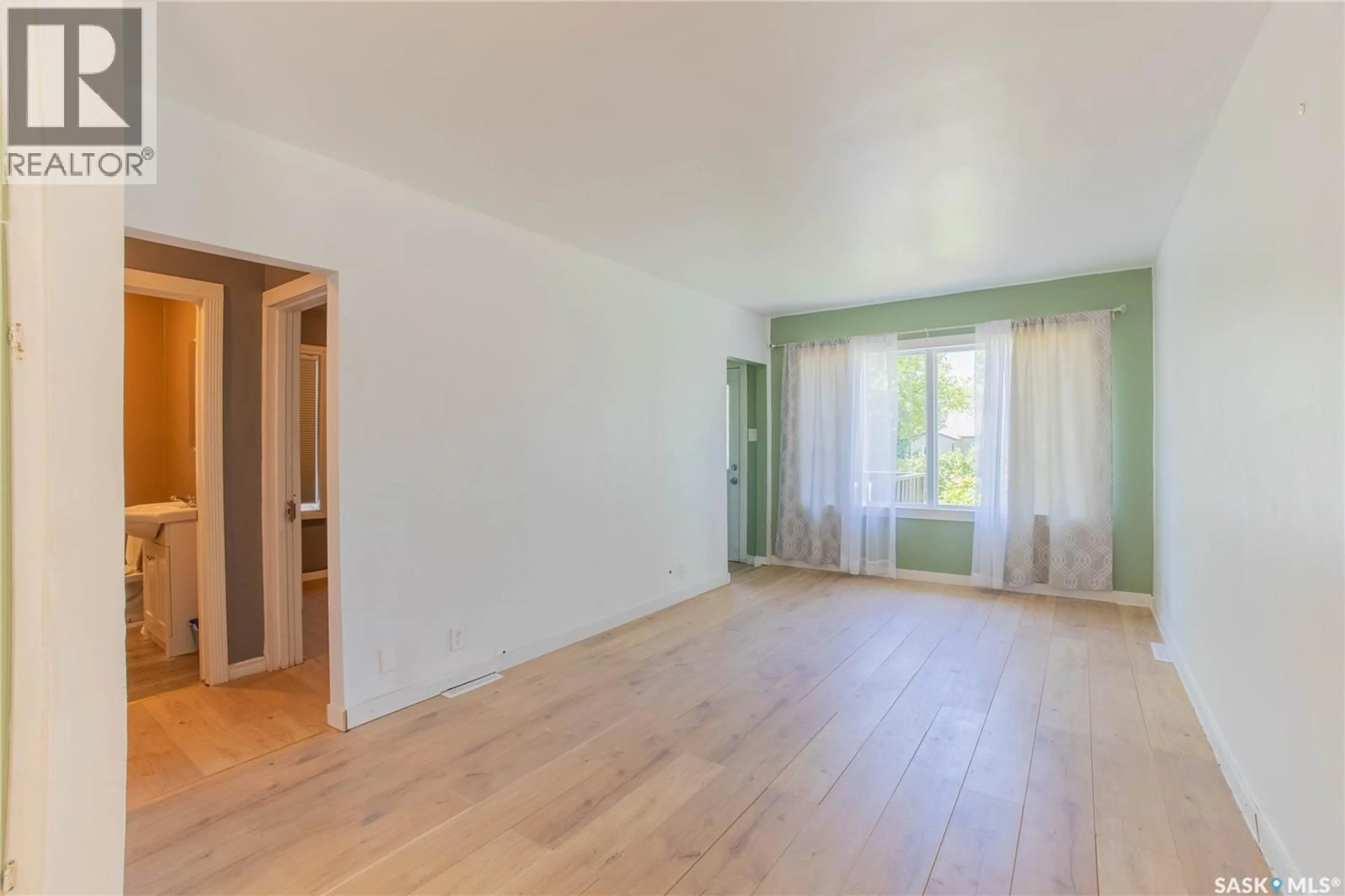 A pic of a room for 1175 QUEEN STREET, Regina Saskatchewan S4T4B3