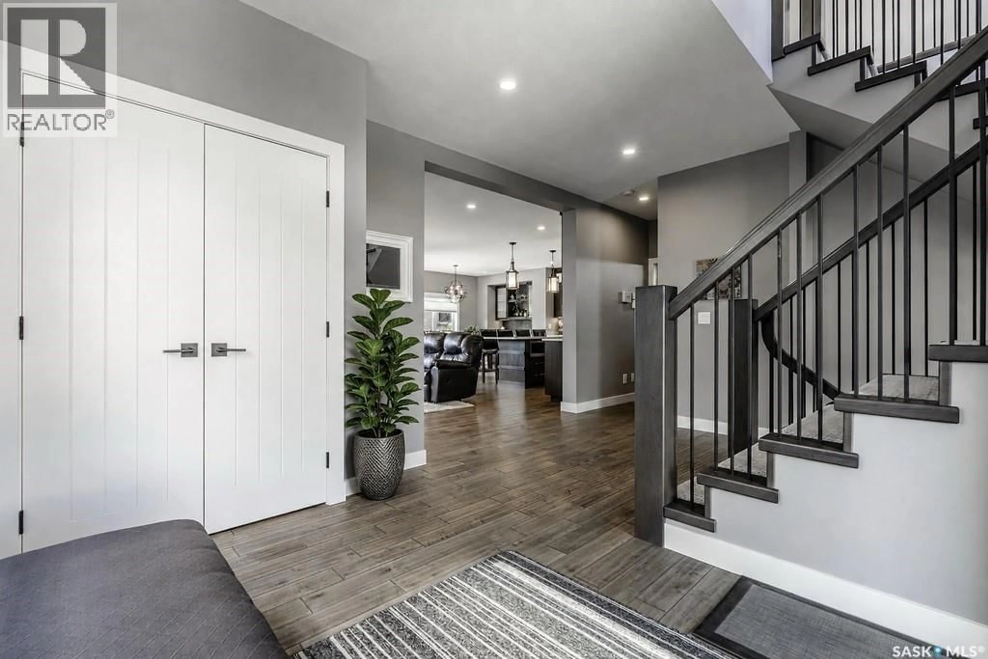 Indoor entryway for 535 PICHLER WAY, Saskatoon Saskatchewan S7V0H2