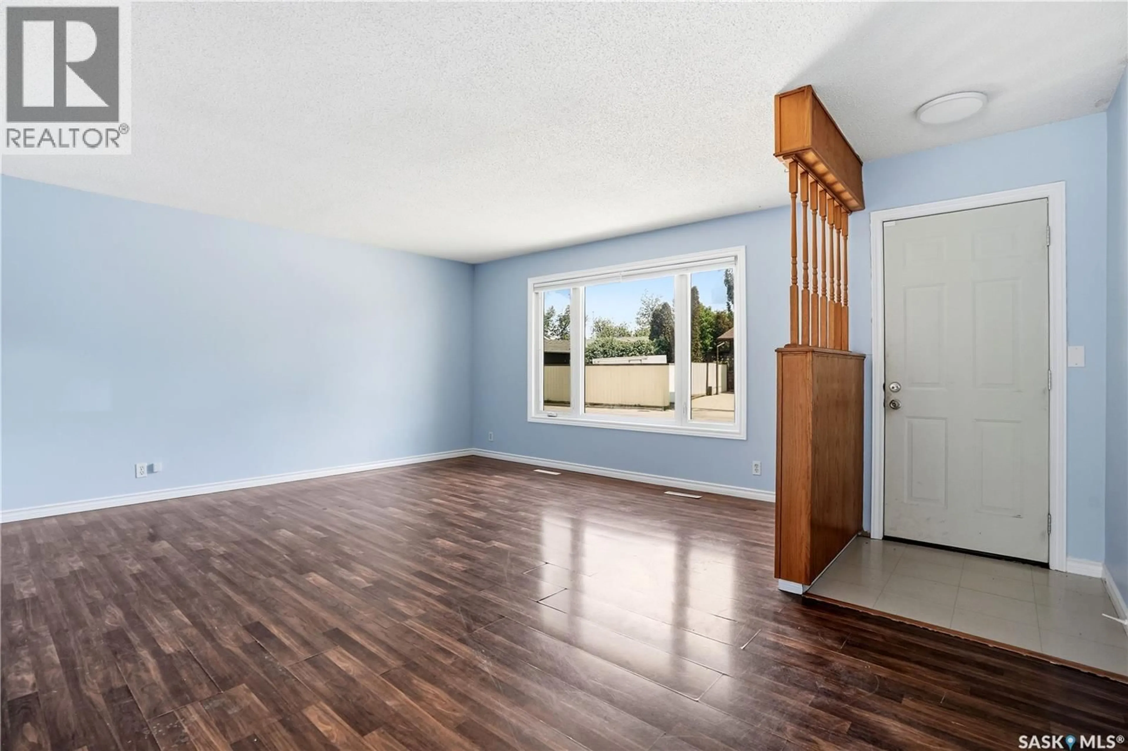 A pic of a room for 412 MONTREAL STREET, Regina Saskatchewan S4R5C7
