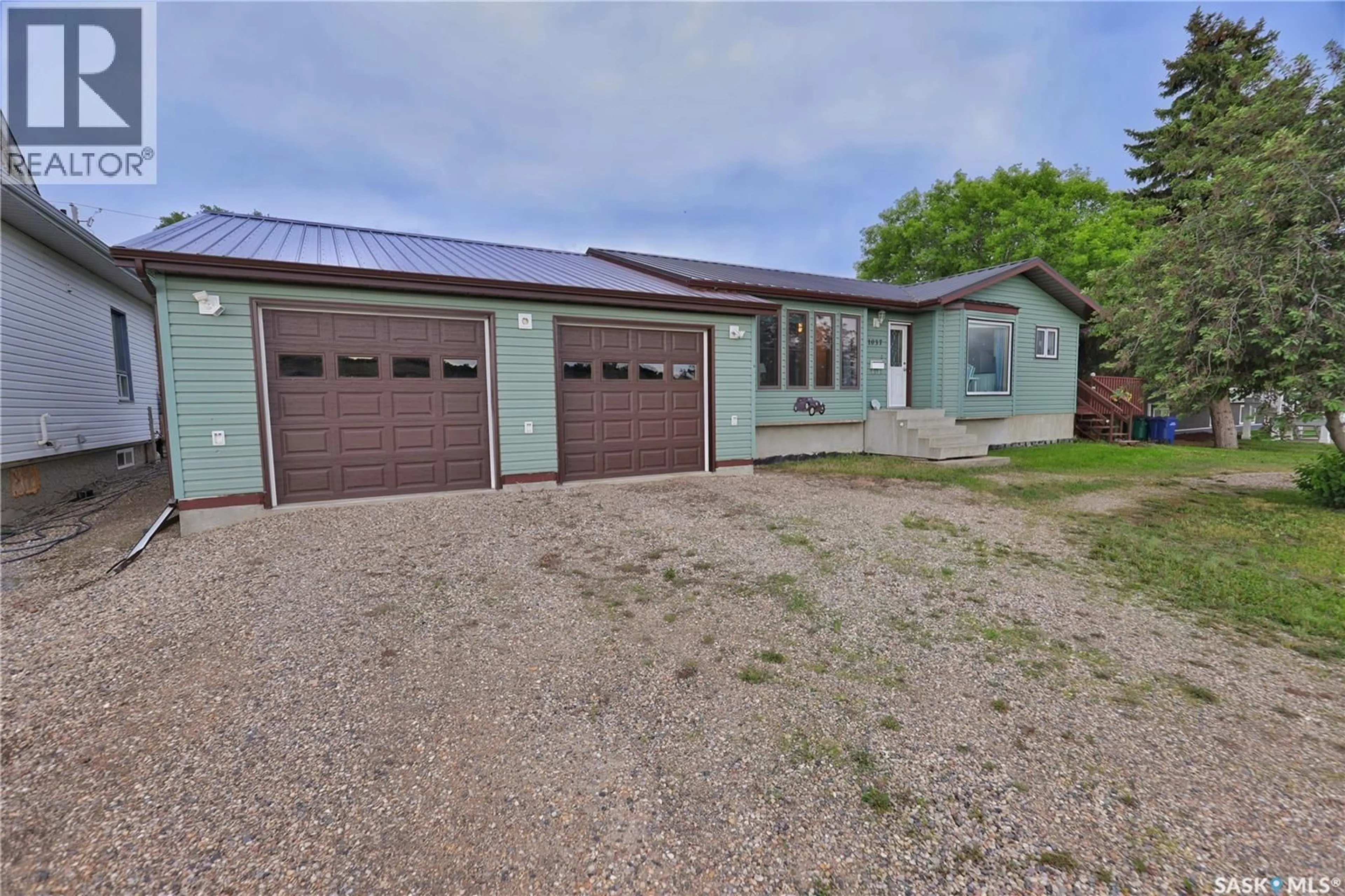 Unknown for 1037 OXFORD STREET, Moose Jaw Saskatchewan S6H7L4