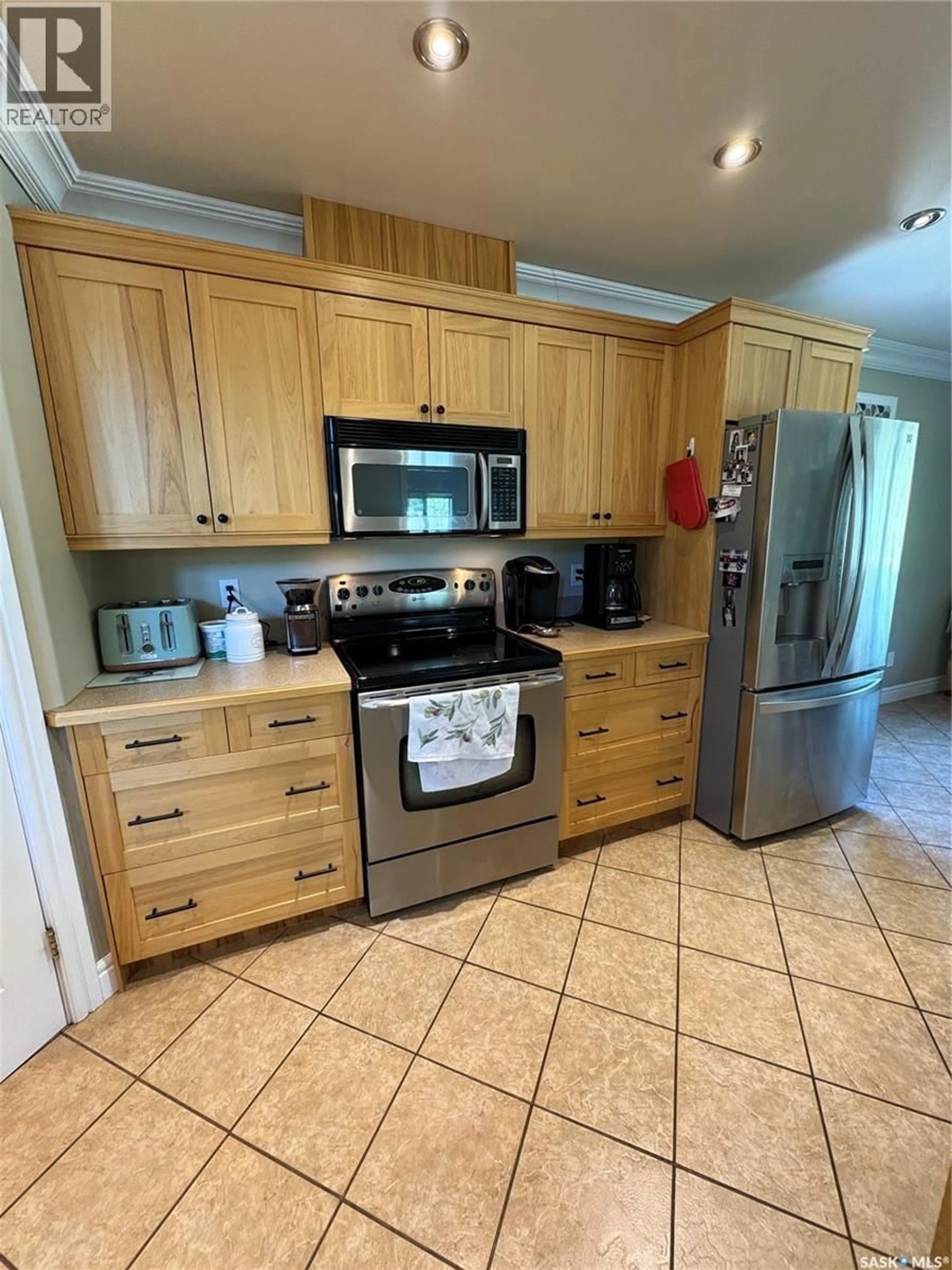 Standard kitchen, ceramic/tile floor for HAYES ACREAGE, Kelvington Rm No. 366 Saskatchewan S0A1W0