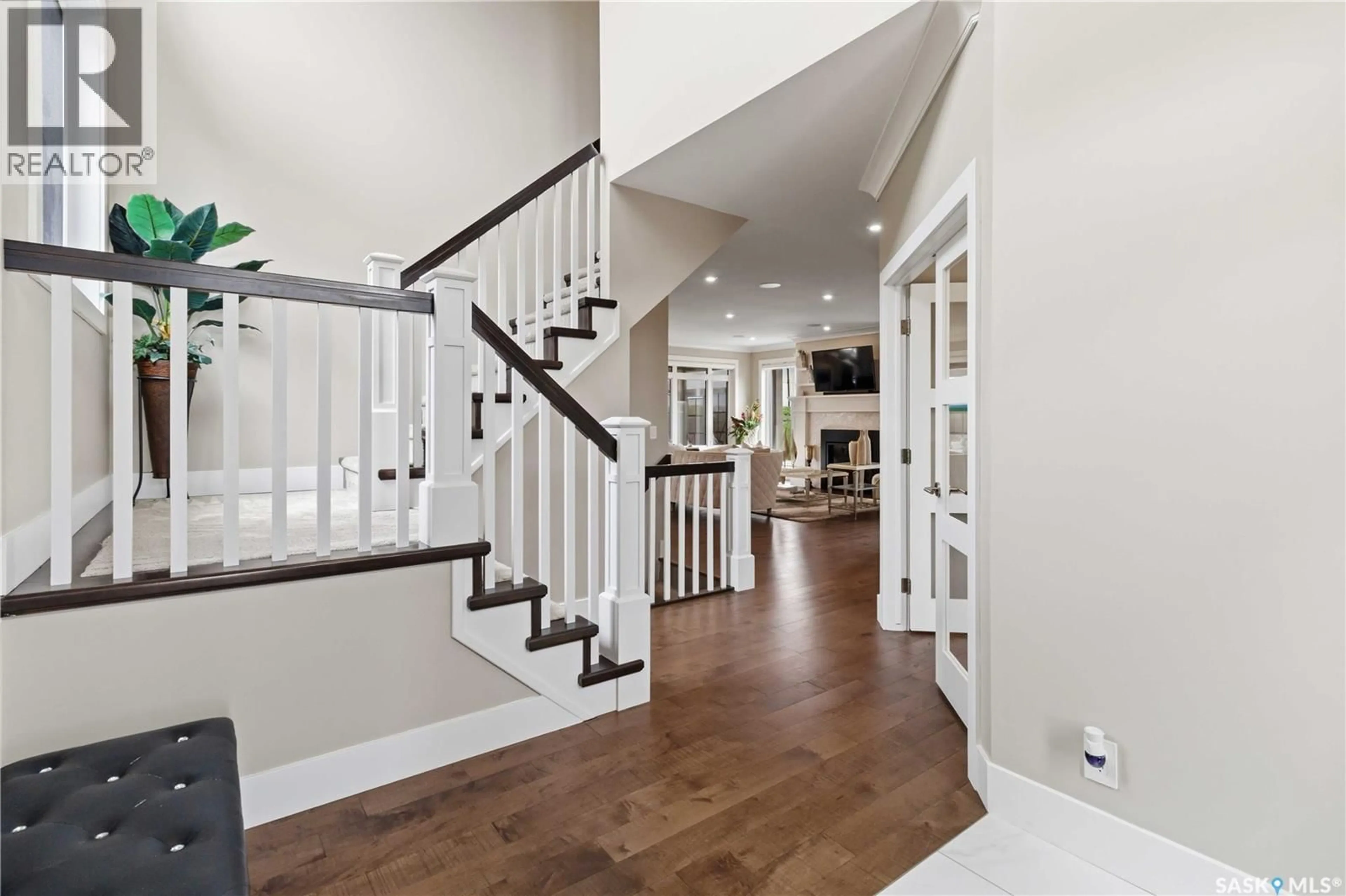 Indoor entryway for 467 MAHABIR CRESCENT, Saskatoon Saskatchewan S7W0J7