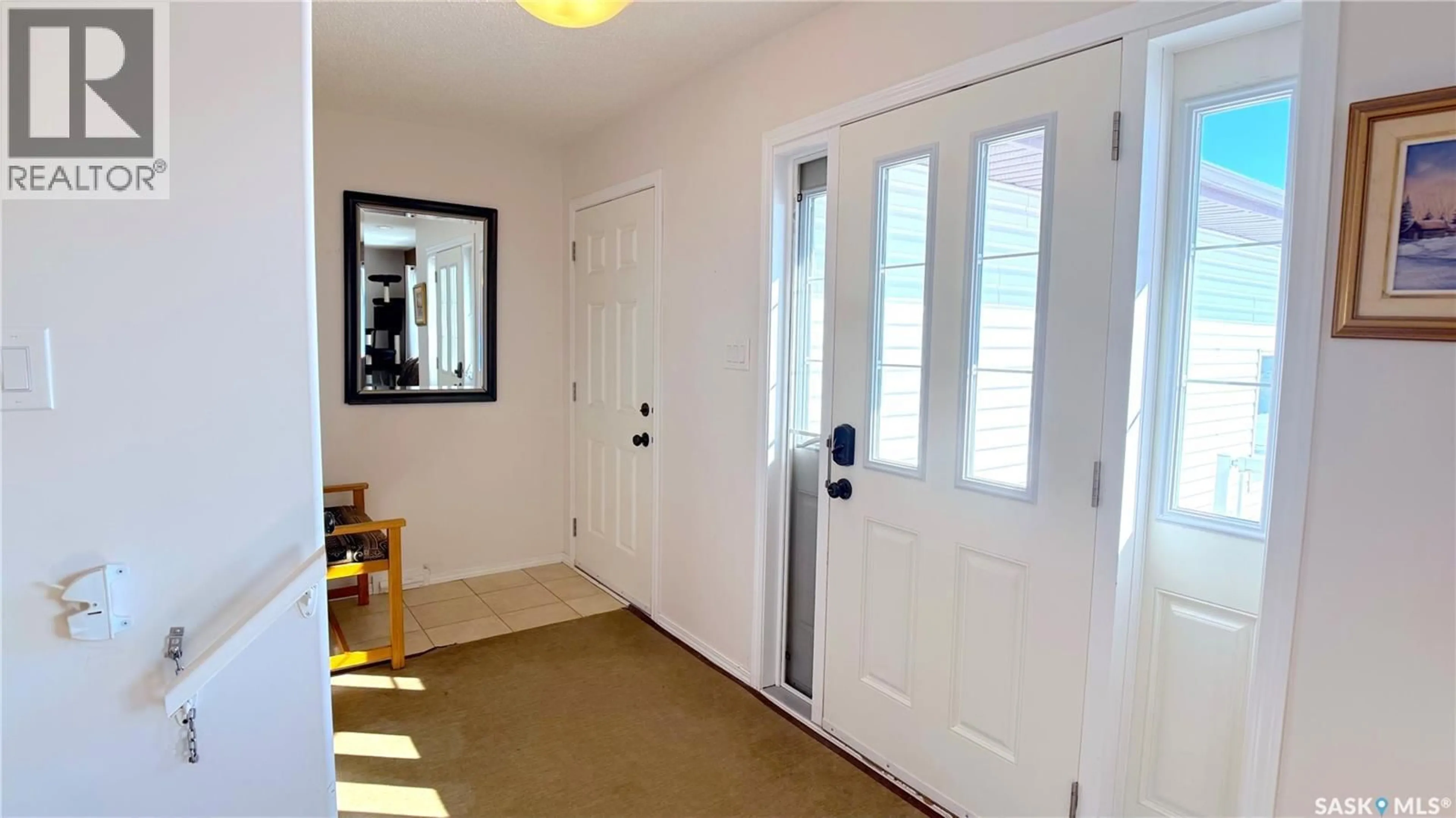 Indoor entryway for 304 ARCHIBALD STREET, Midale Saskatchewan S0C1S0