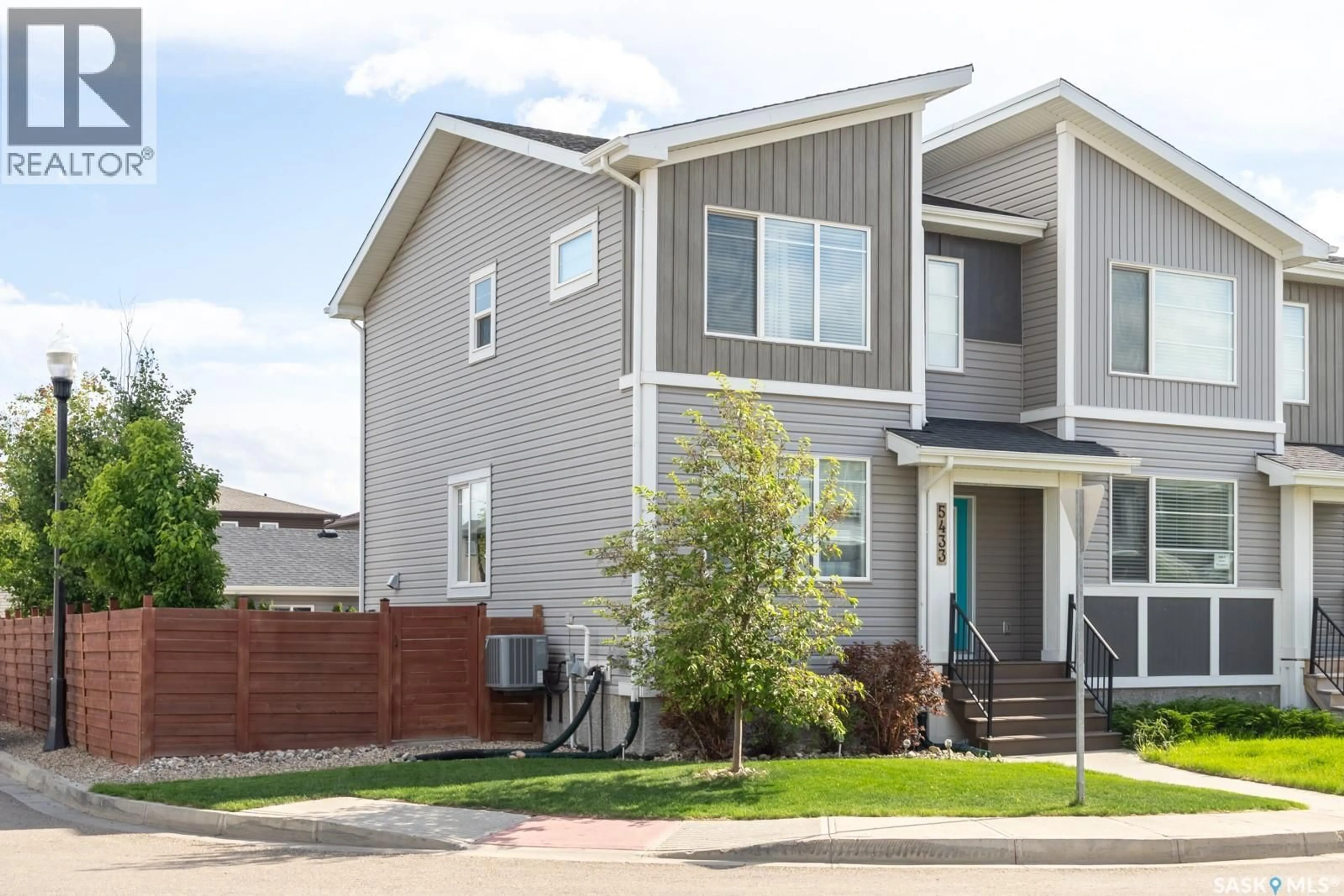 Home with vinyl exterior material, street for E - 5433 GREEN SILVERBERRY DRIVE, Regina Saskatchewan S4V3M5