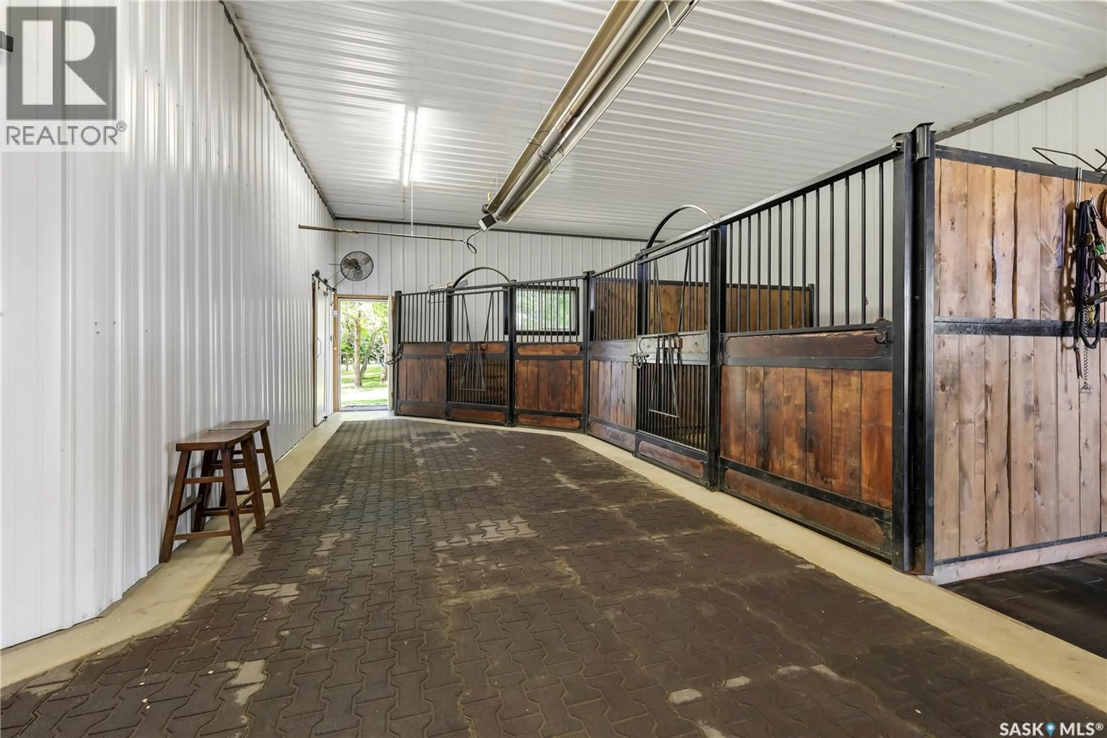 A pic from outside/outdoor area/front of a property/back of a property/a pic from drone, building for 20 VANSCOY RD, Vanscoy Rm No. 345 Saskatchewan S7K3J6