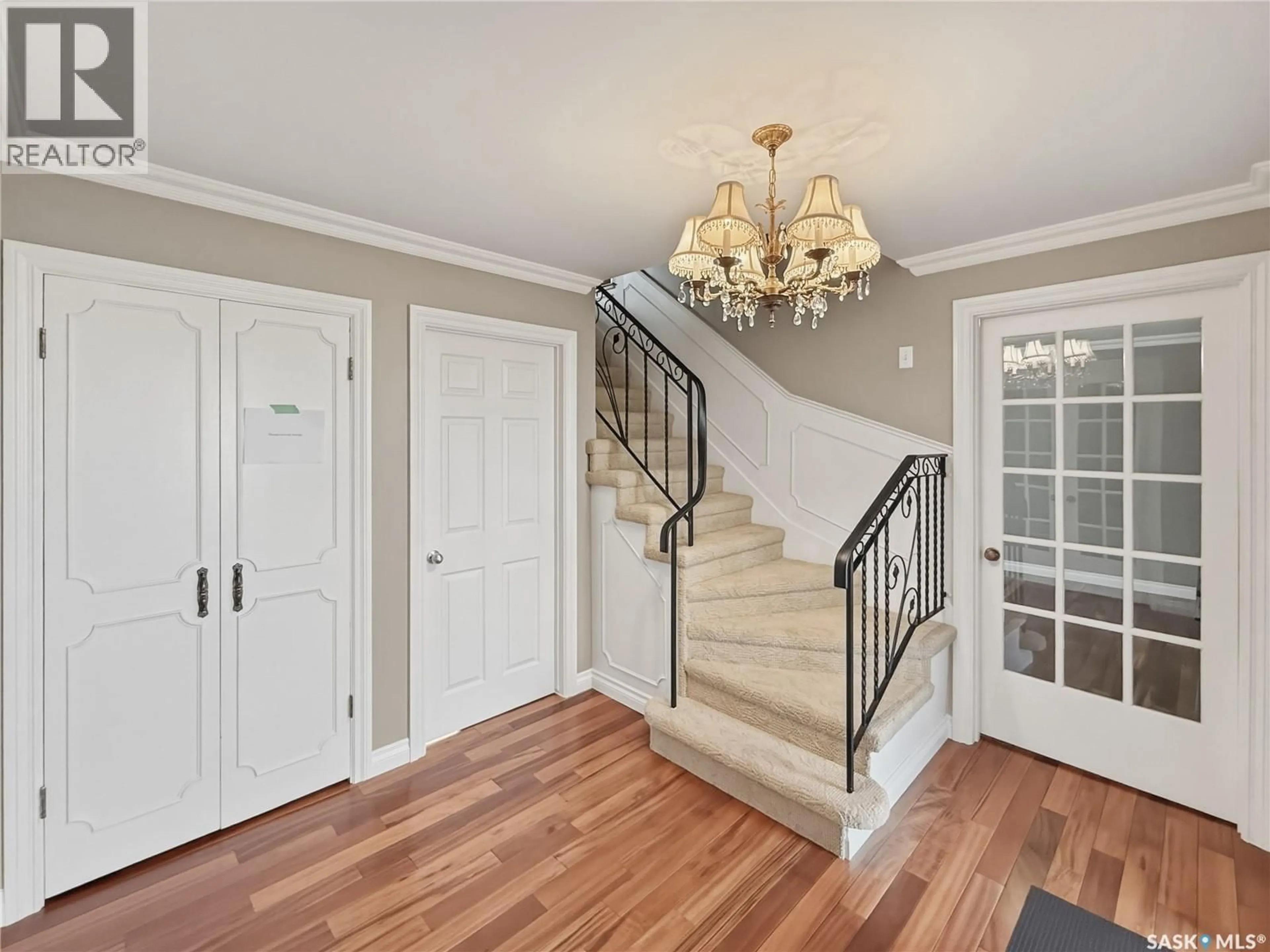 Indoor entryway for 940 9TH AVENUE, Swift Current Saskatchewan S9H2S9
