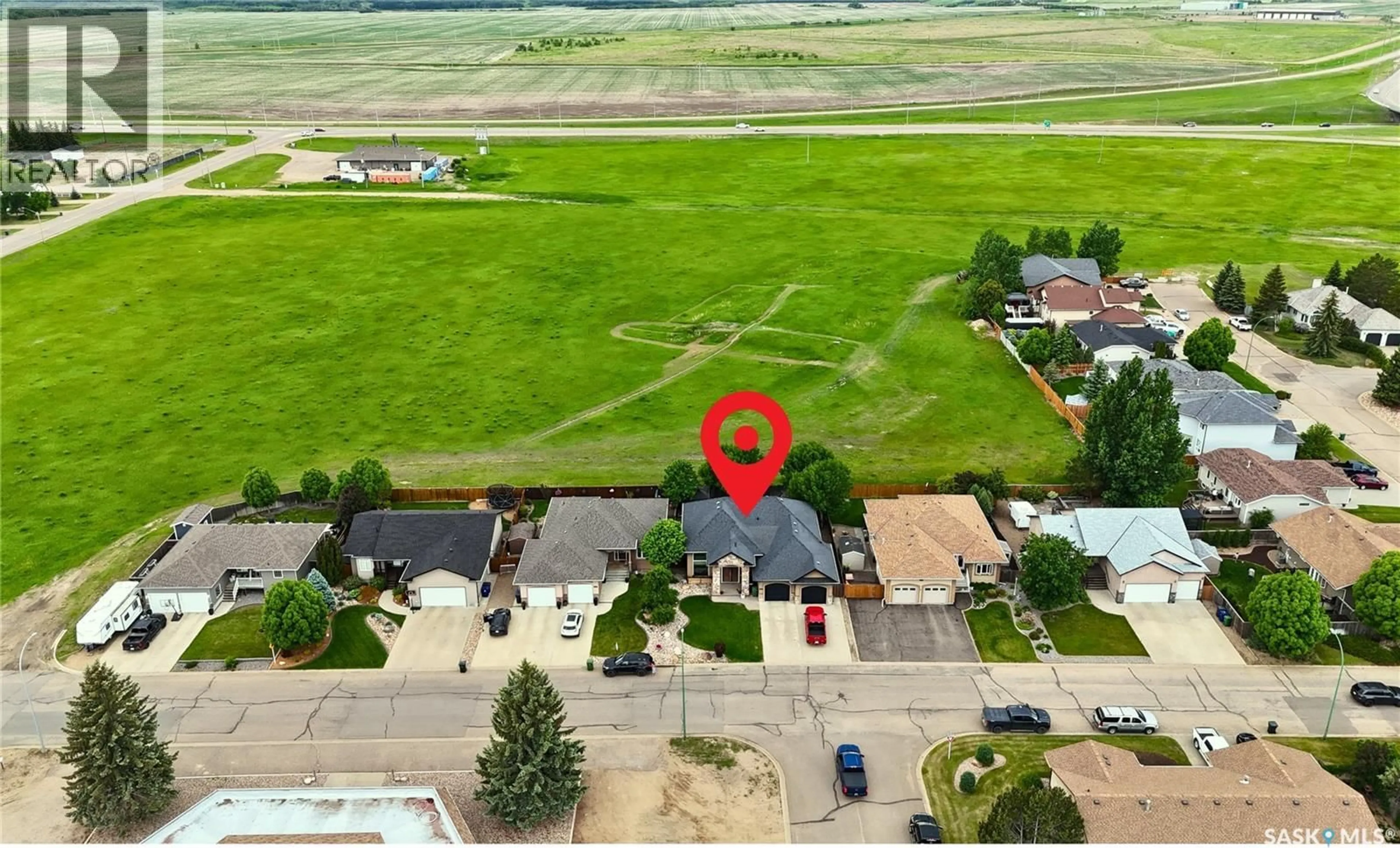A pic from outside/outdoor area/front of a property/back of a property/a pic from drone, unknown for 71 4TH AVENUE, Battleford Saskatchewan S0M0E0