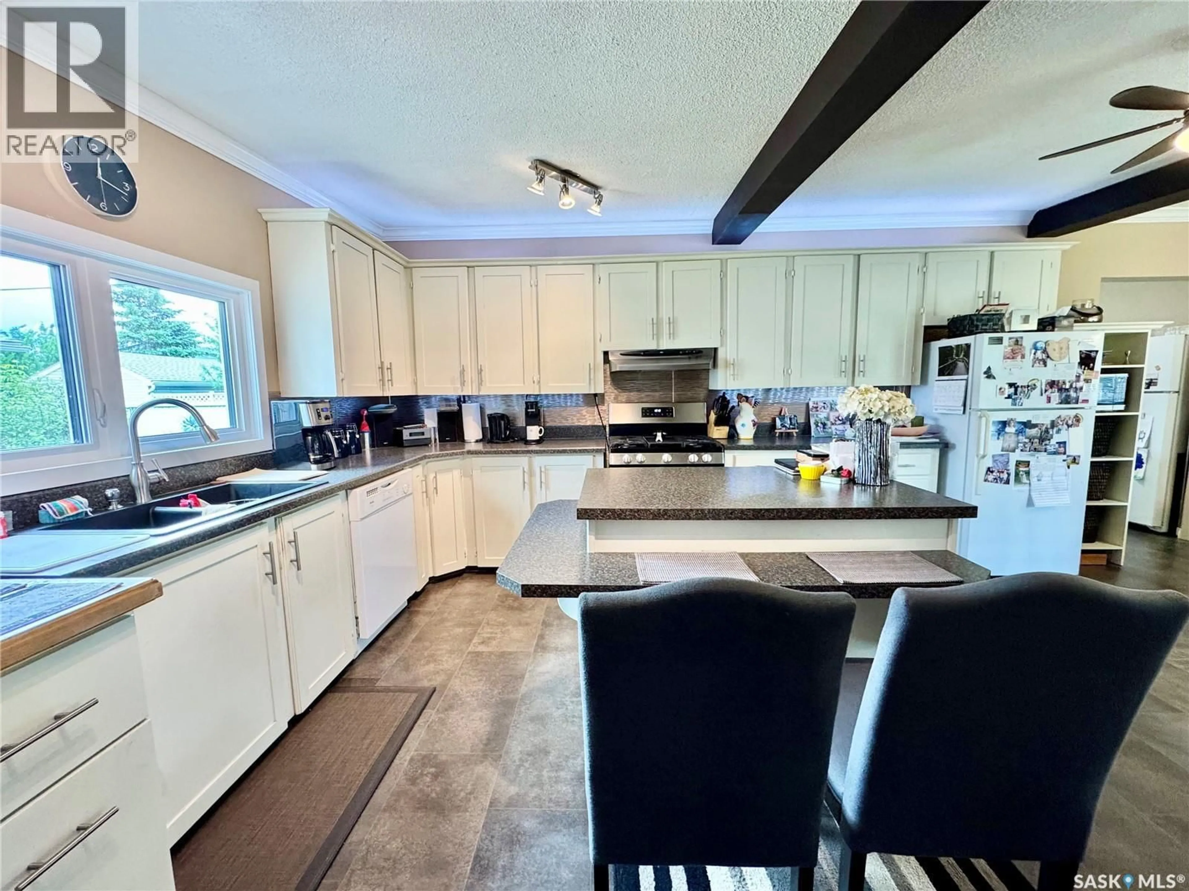Open concept kitchen, unknown for 278 PINE STREET, Buckland Rm No. 491 Saskatchewan S6V5R3