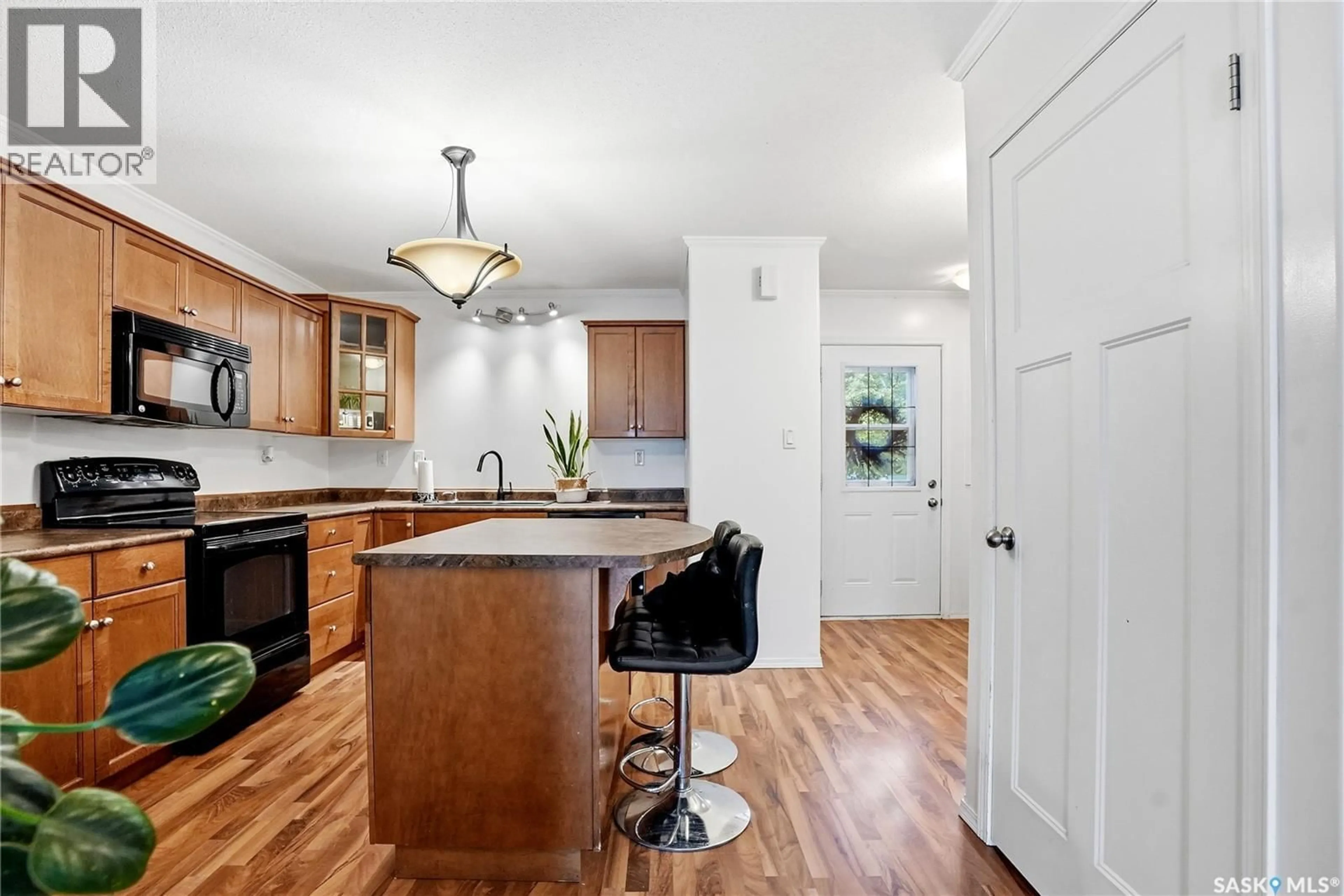 Open concept kitchen, unknown for 703 715 HART ROAD, Saskatoon Saskatchewan S7M3Y8