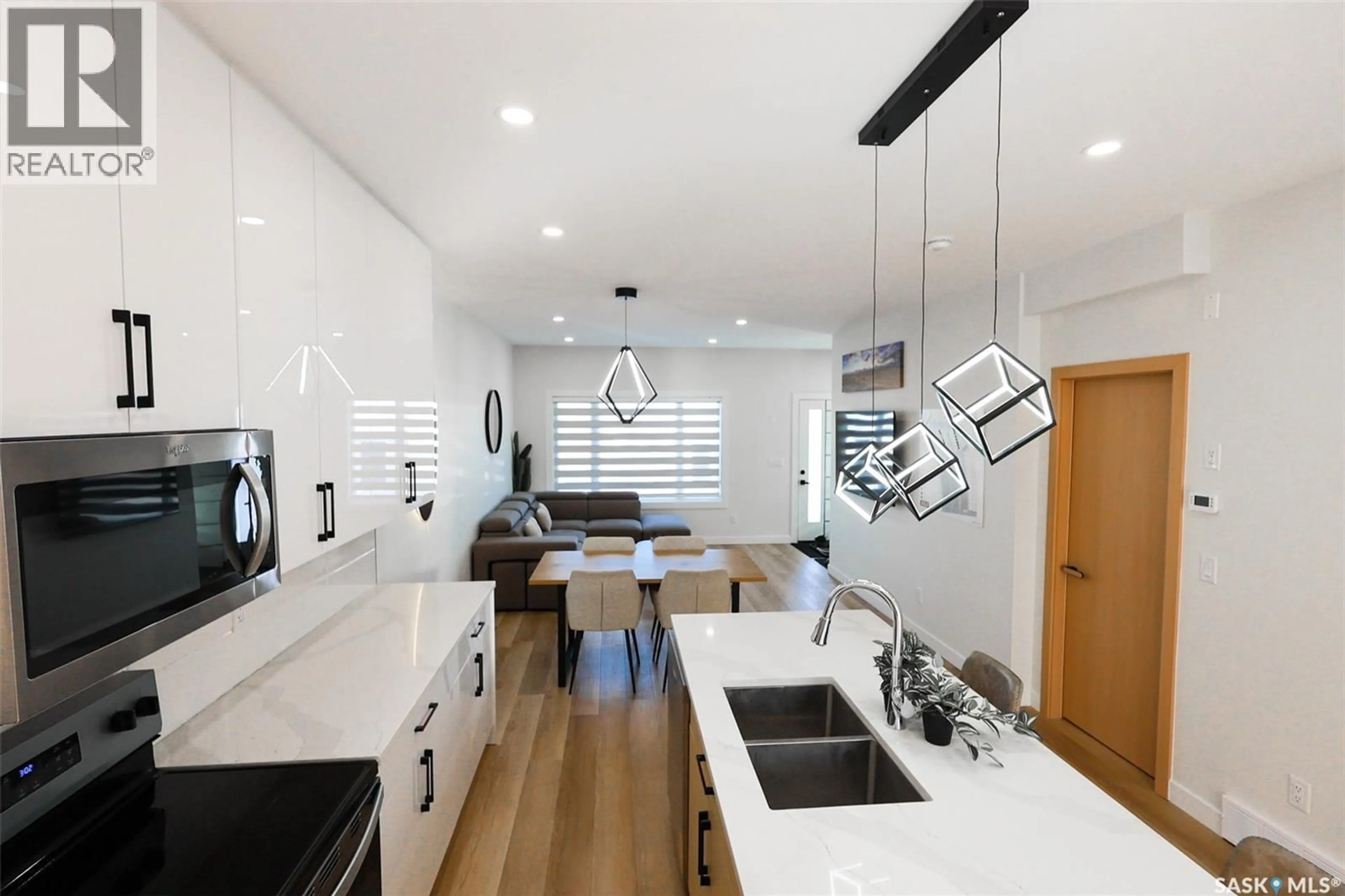 Contemporary kitchen, unknown for 1615 - 159 RICHARDSON ROAD, Saskatoon Saskatchewan S7R0N3