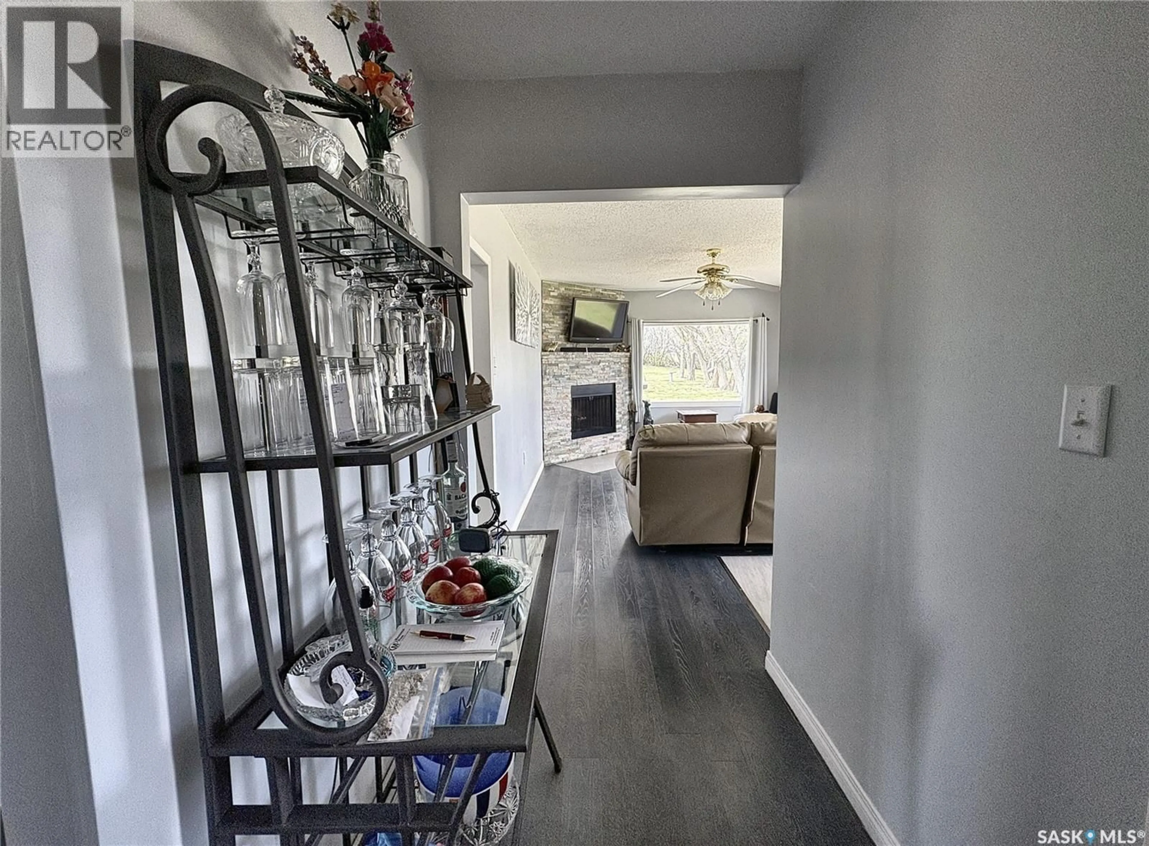 Indoor entryway for 229 CALGARY STREET, Ernfold Saskatchewan S0H1K0