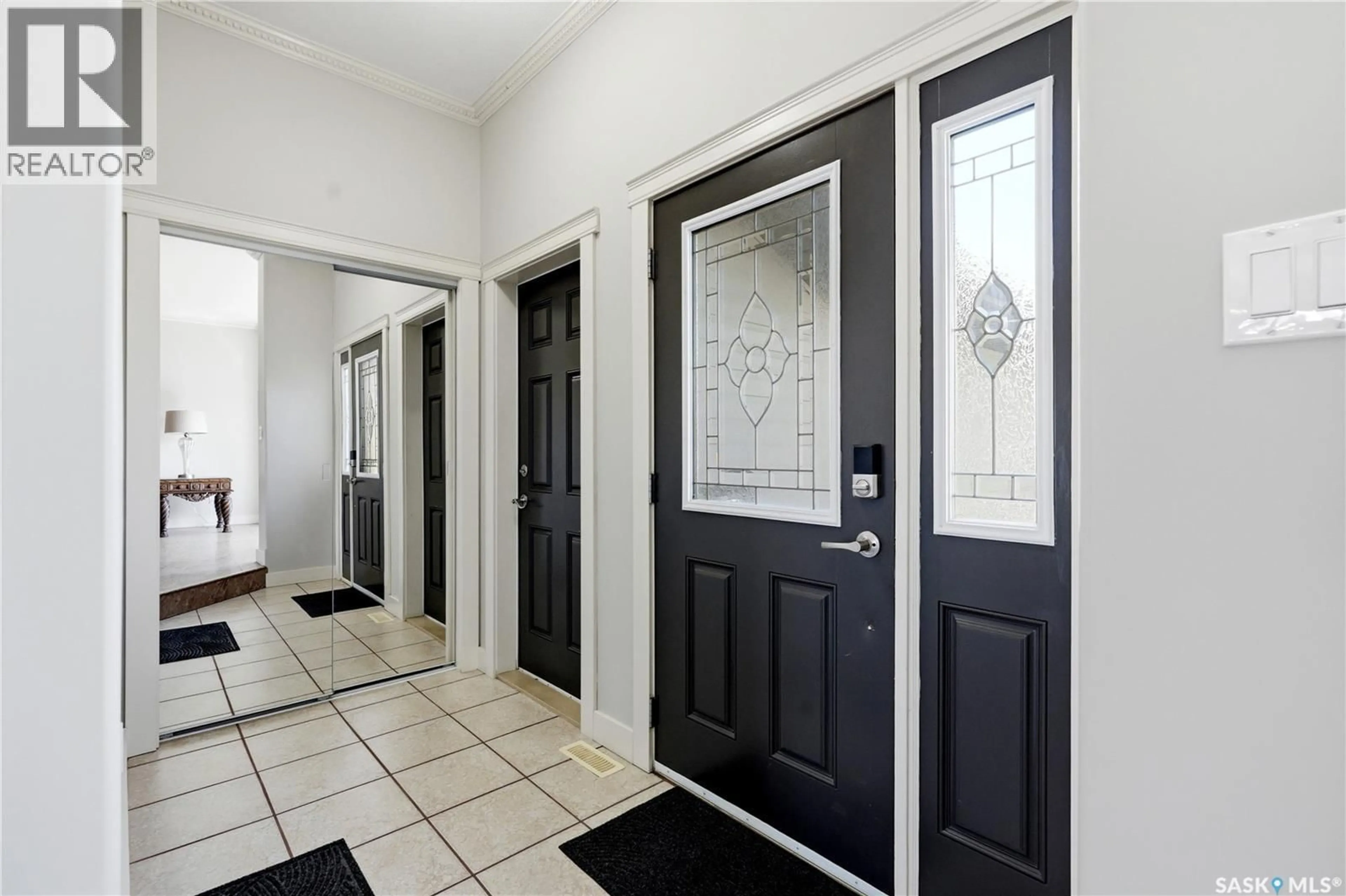Indoor entryway for 625 REIMER ROAD, Martensville Saskatchewan S0K0A2