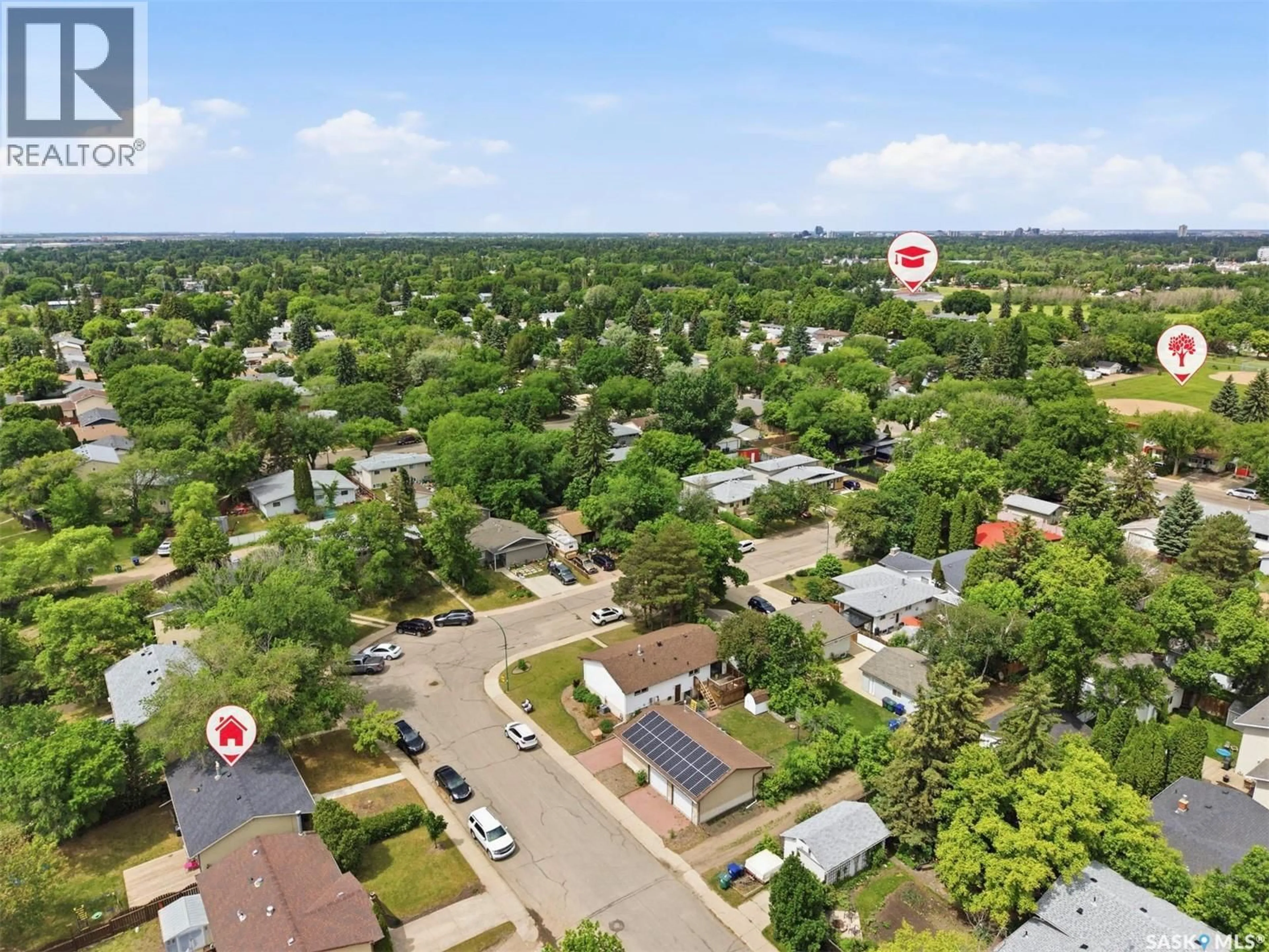 A pic from outside/outdoor area/front of a property/back of a property/a pic from drone, street for 2638 EASTVIEW, Saskatoon Saskatchewan S7J3G8