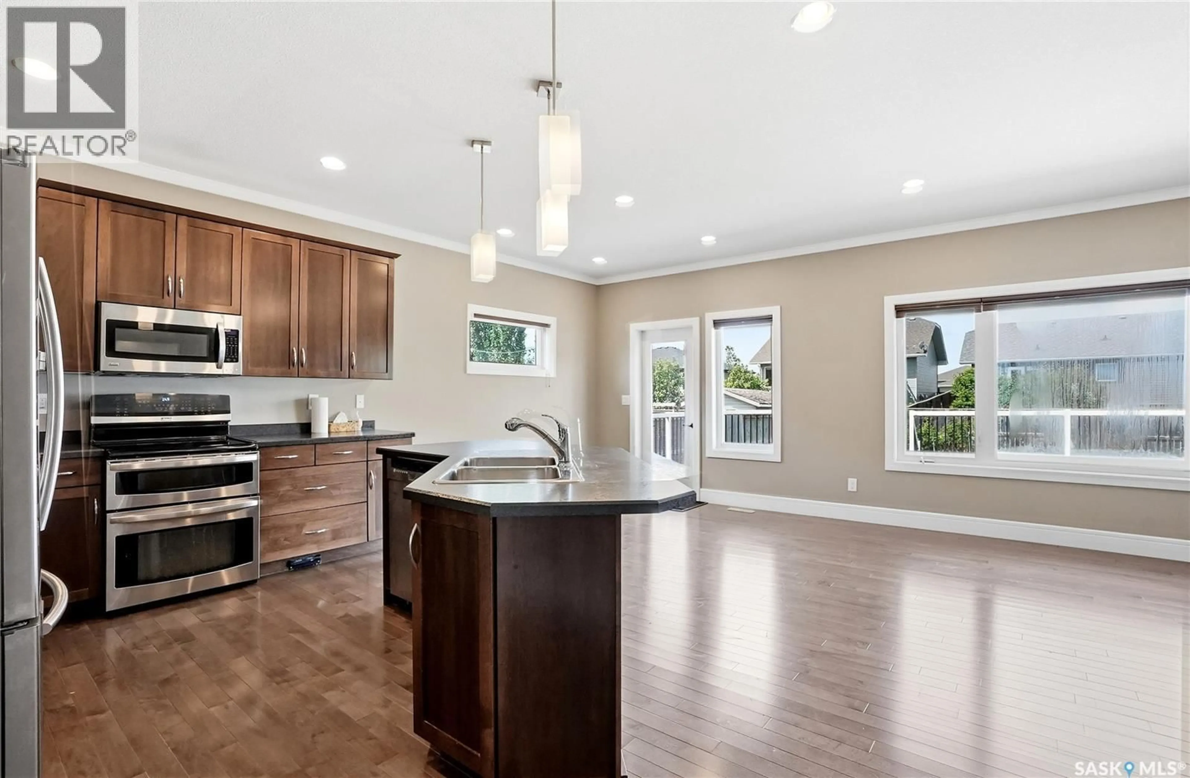 Open concept kitchen, unknown for S - 620 6TH AVENUE, Martensville Saskatchewan S0K0A2