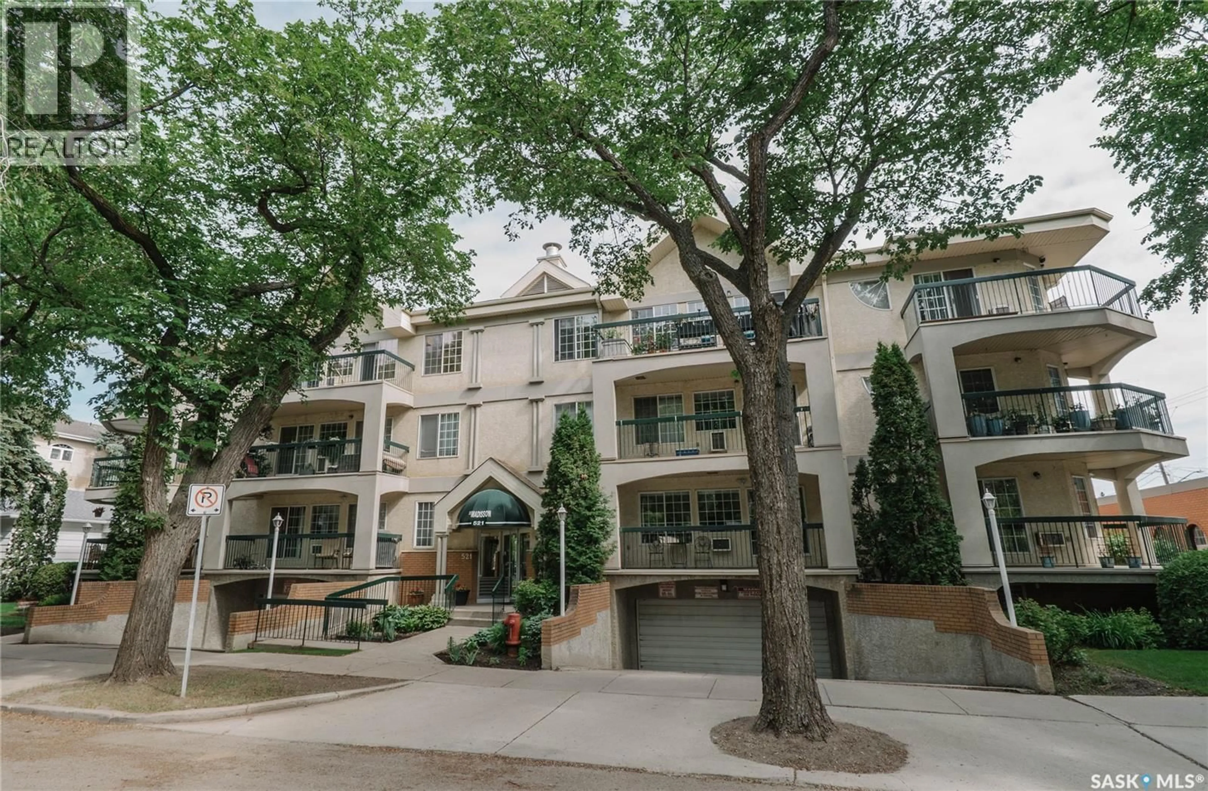 Patio, street for 521 - 107 MAIN STREET, Saskatoon Saskatchewan S7N0C2