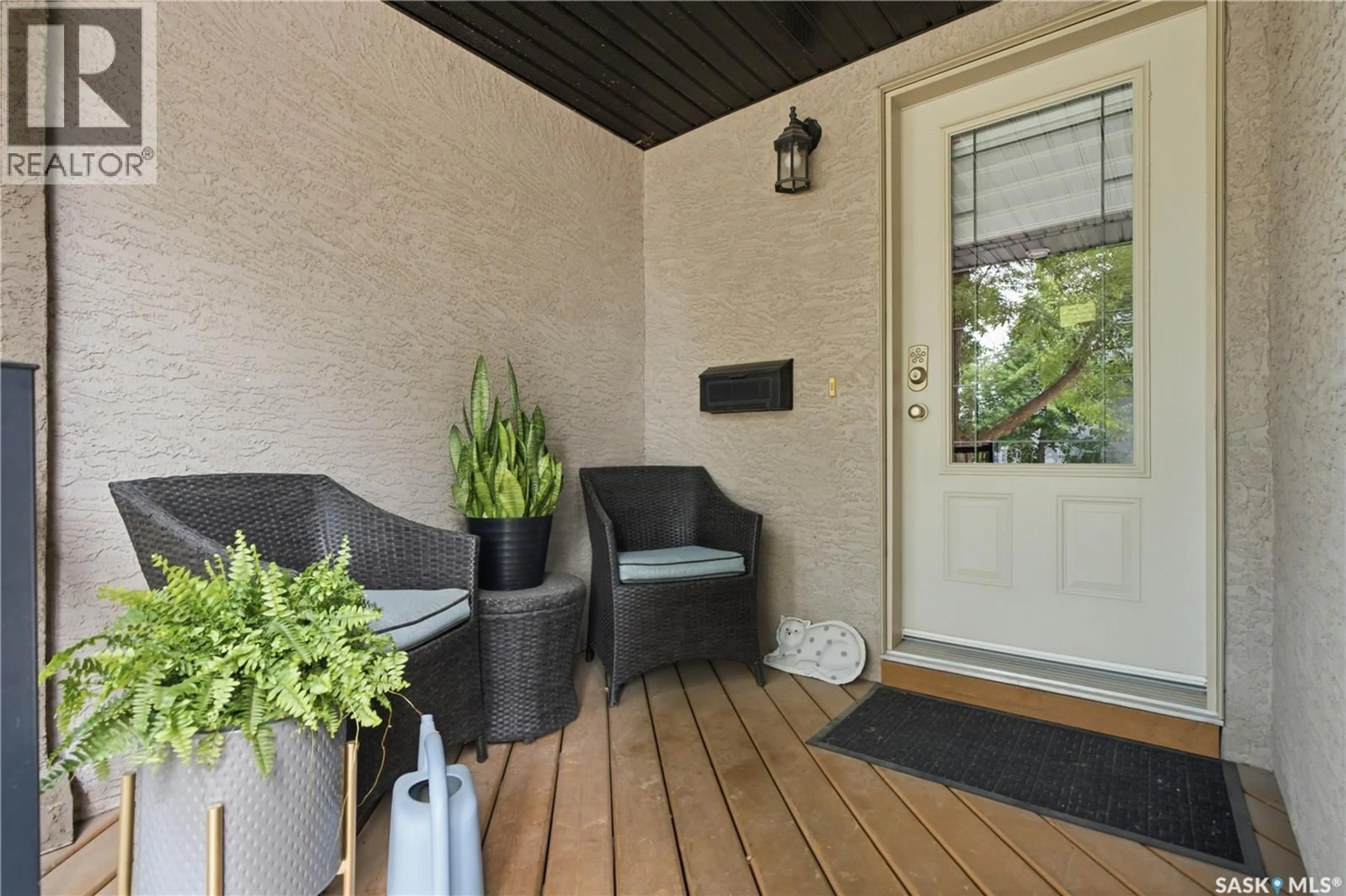 Indoor entryway for 117 - 1110 BRIARWOOD ROAD, Saskatoon Saskatchewan S7N0A1