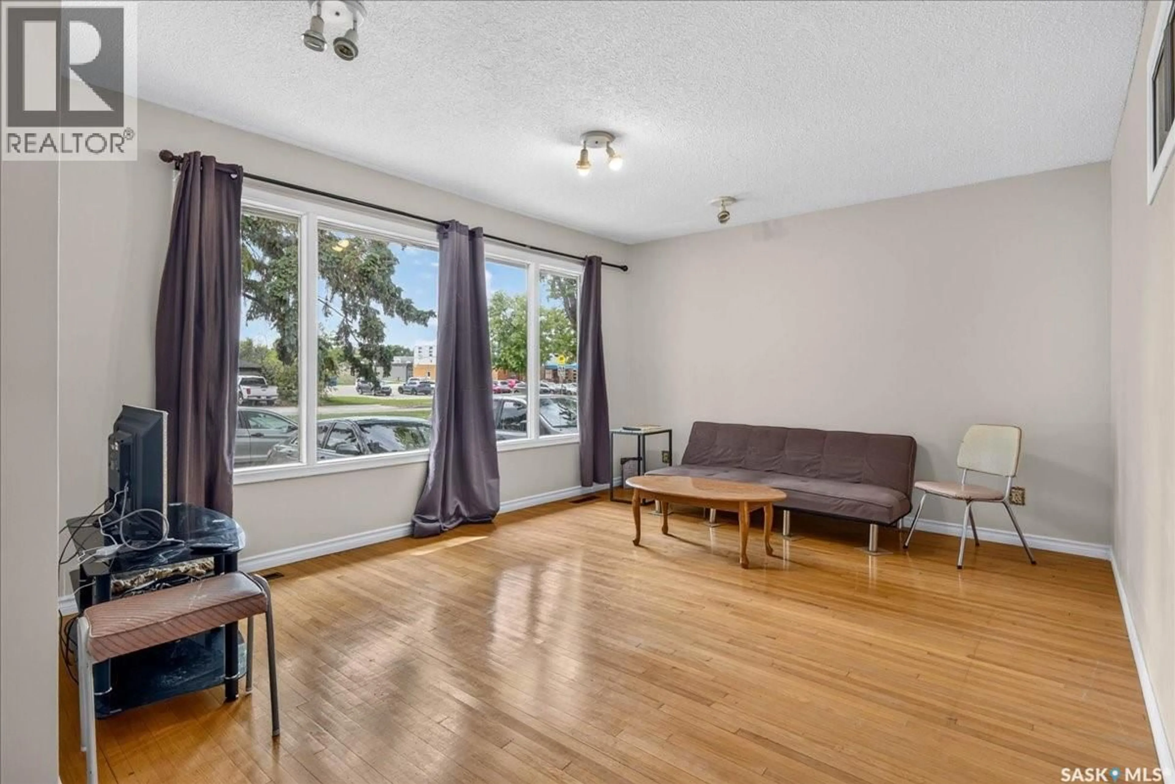 Living room with furniture, unknown for 3909 HILLSDALE STREET, Regina Saskatchewan S4S3Y6