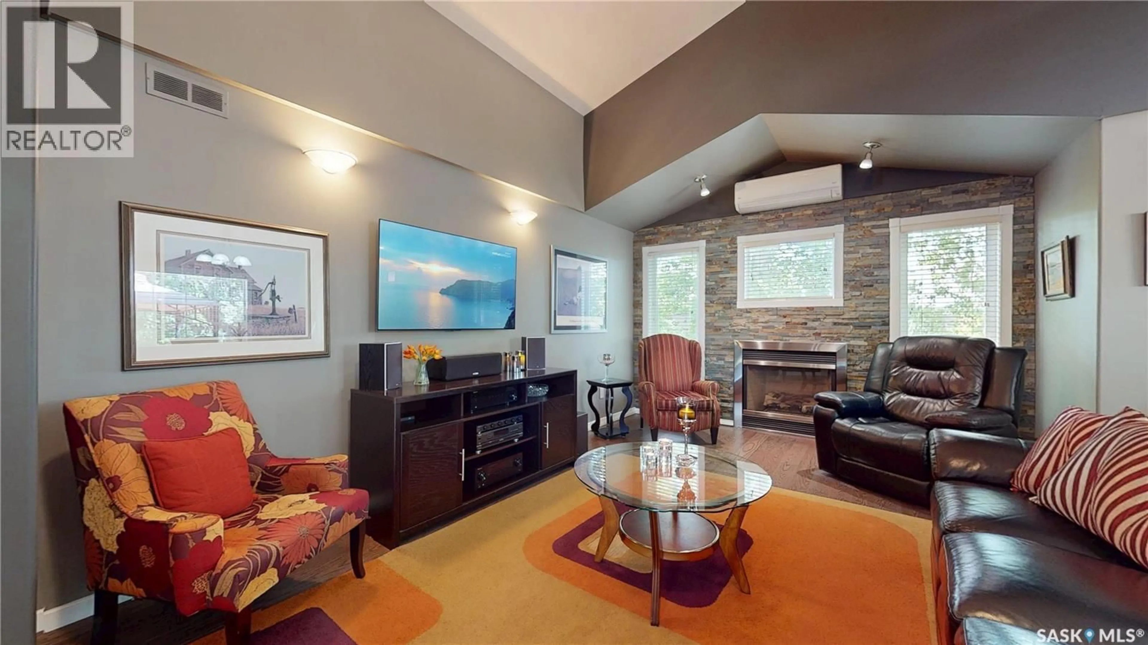 Lobby for 1347 HLECK PLACE, Regina Saskatchewan S4X4R2