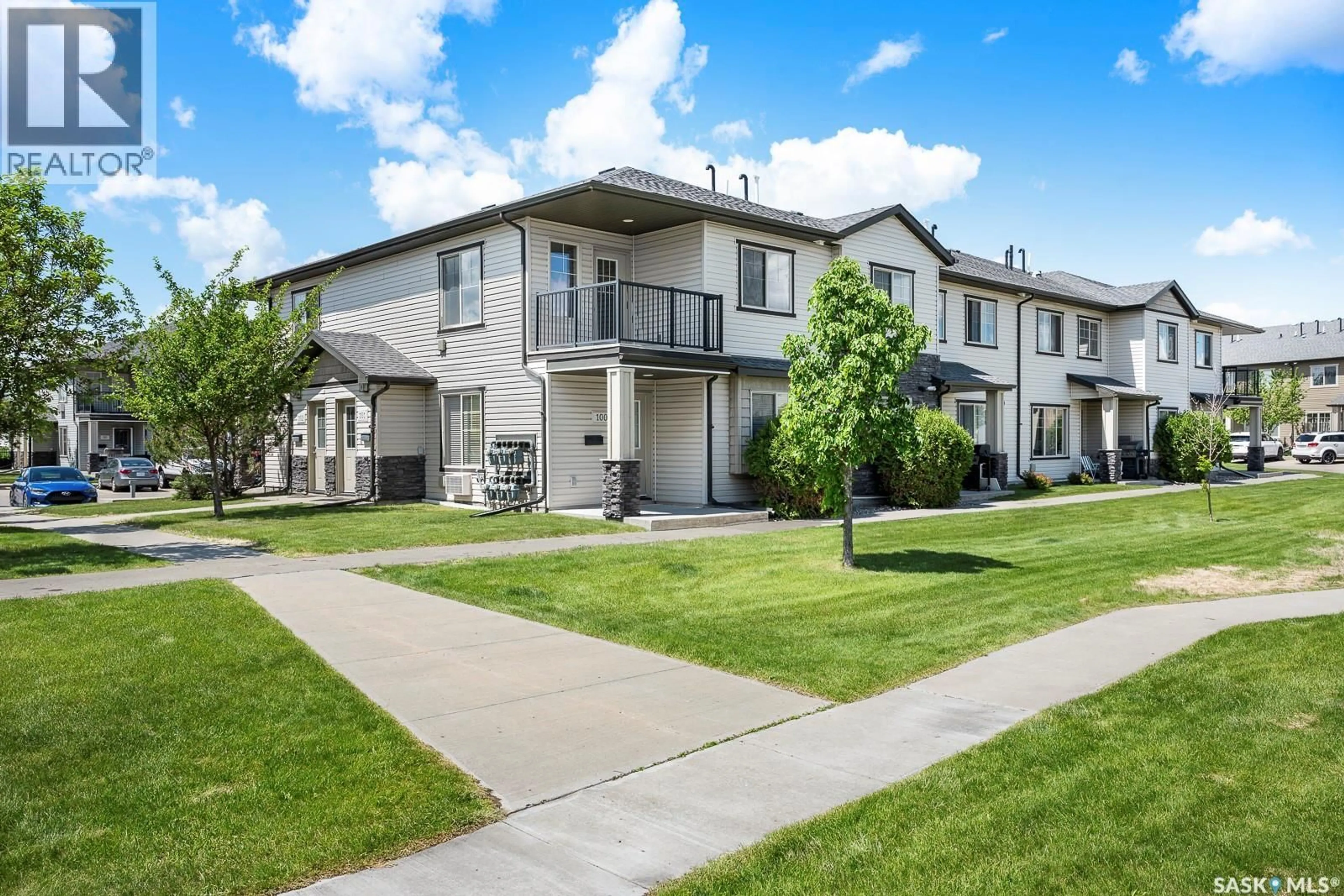 Patio, street for 101 - 5051 JAMES HILL ROAD, Regina Saskatchewan S4W0B9