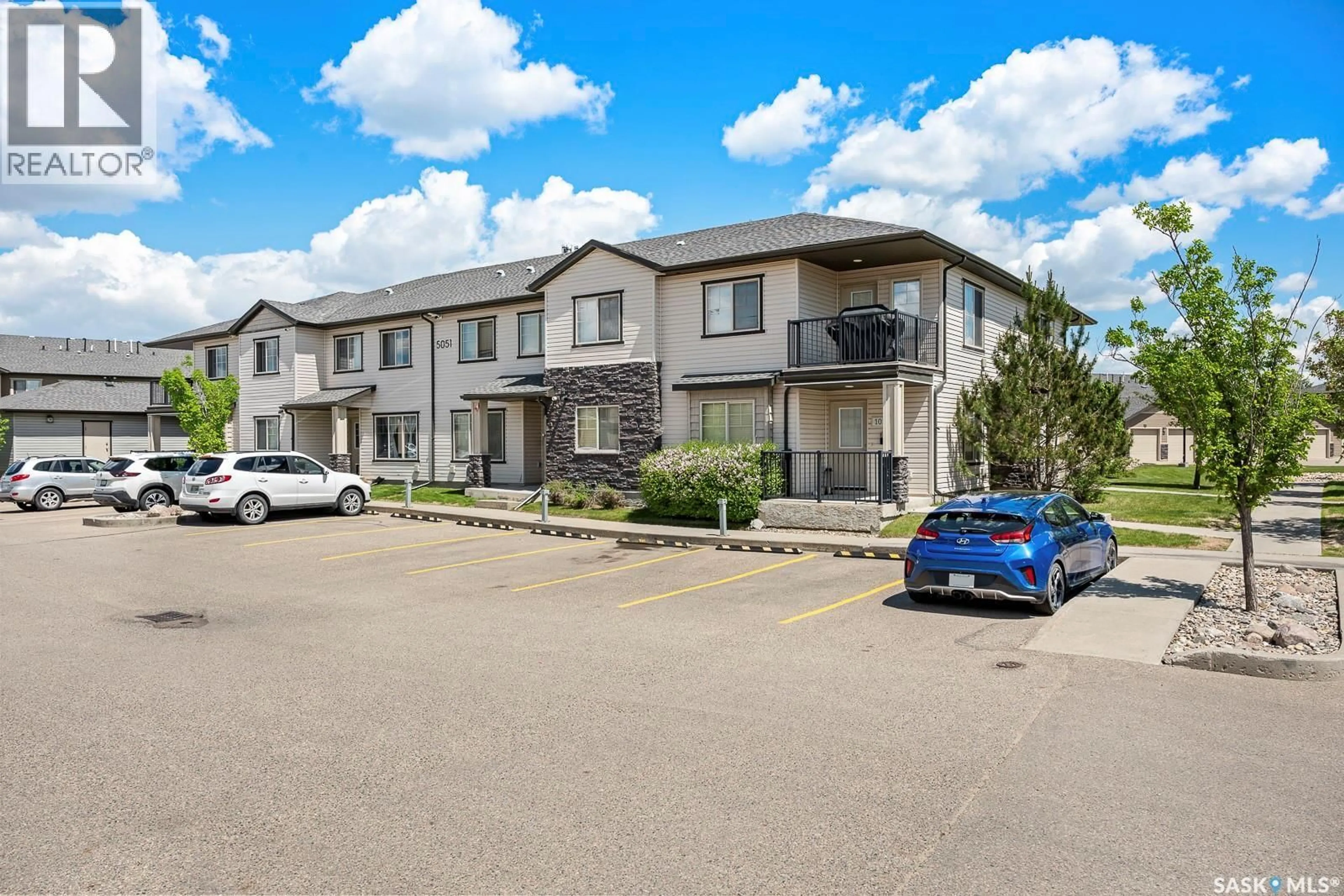 A pic from outside/outdoor area/front of a property/back of a property/a pic from drone, street for 101 - 5051 JAMES HILL ROAD, Regina Saskatchewan S4W0B9