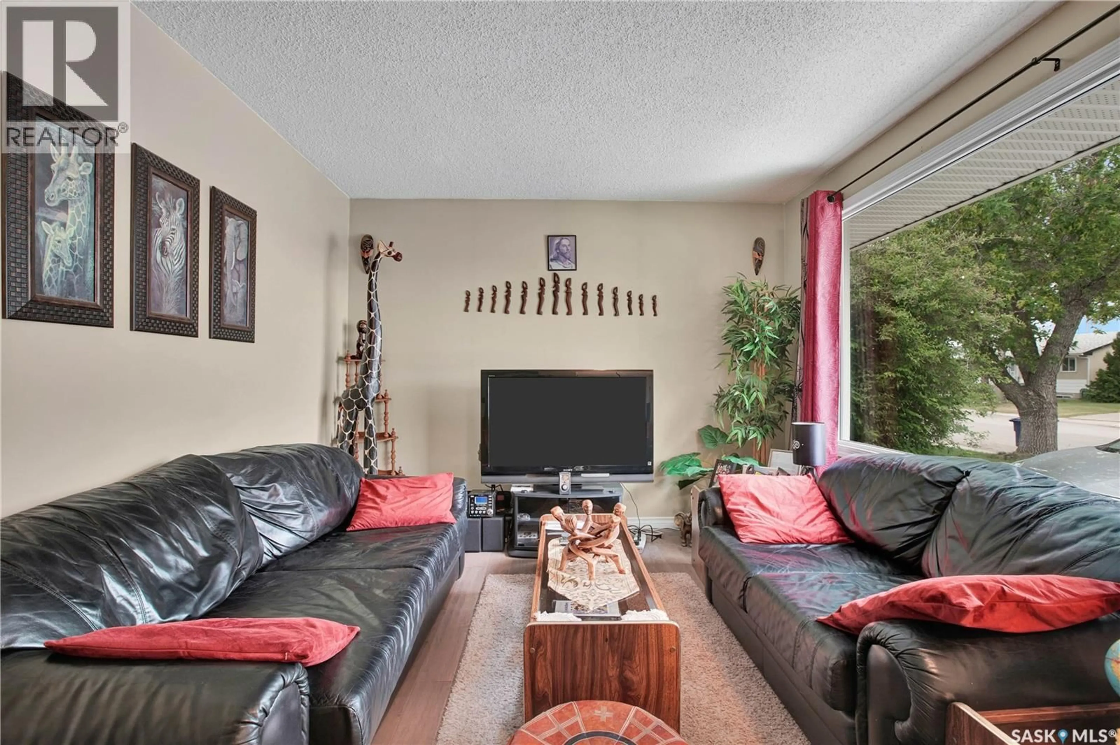 Living room with furniture, unknown for 84 RITA CRESCENT, Saskatoon Saskatchewan S7N2L5