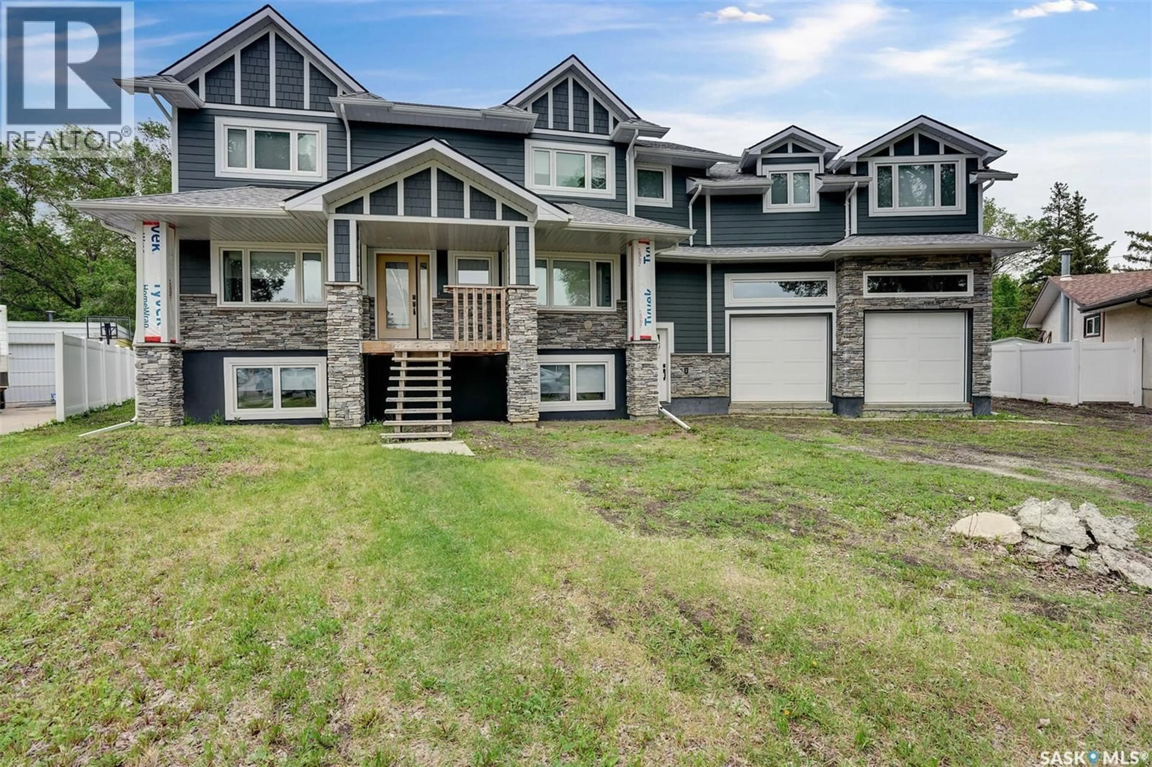 Home with vinyl exterior material, unknown for 67 COWBURN CRESCENT, Regina Saskatchewan S4S5R8