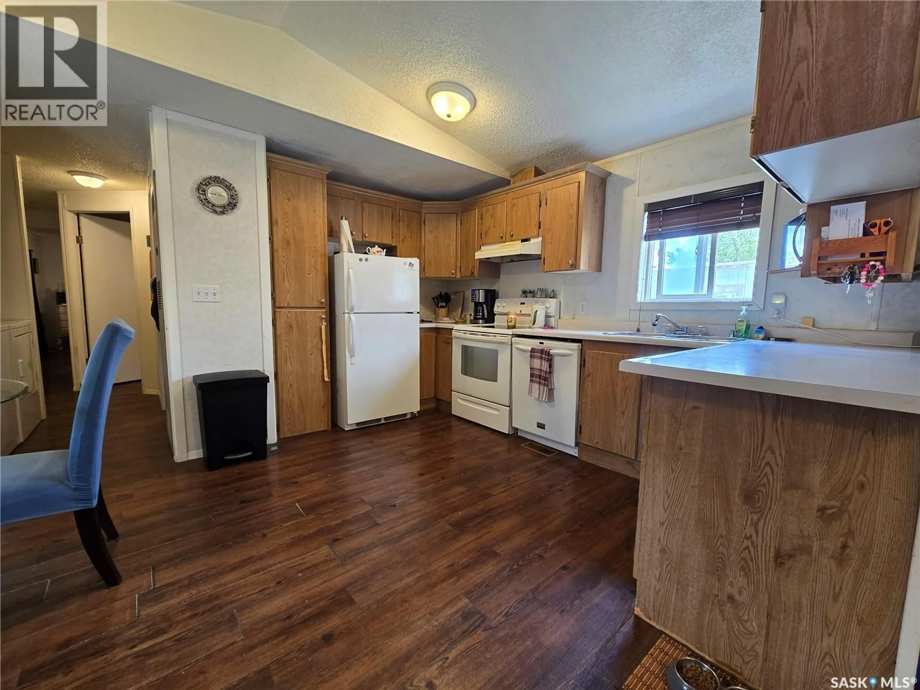 Standard kitchen, unknown for 106 - 53 1ST AVENUE, Weyburn Saskatchewan S4H2J1