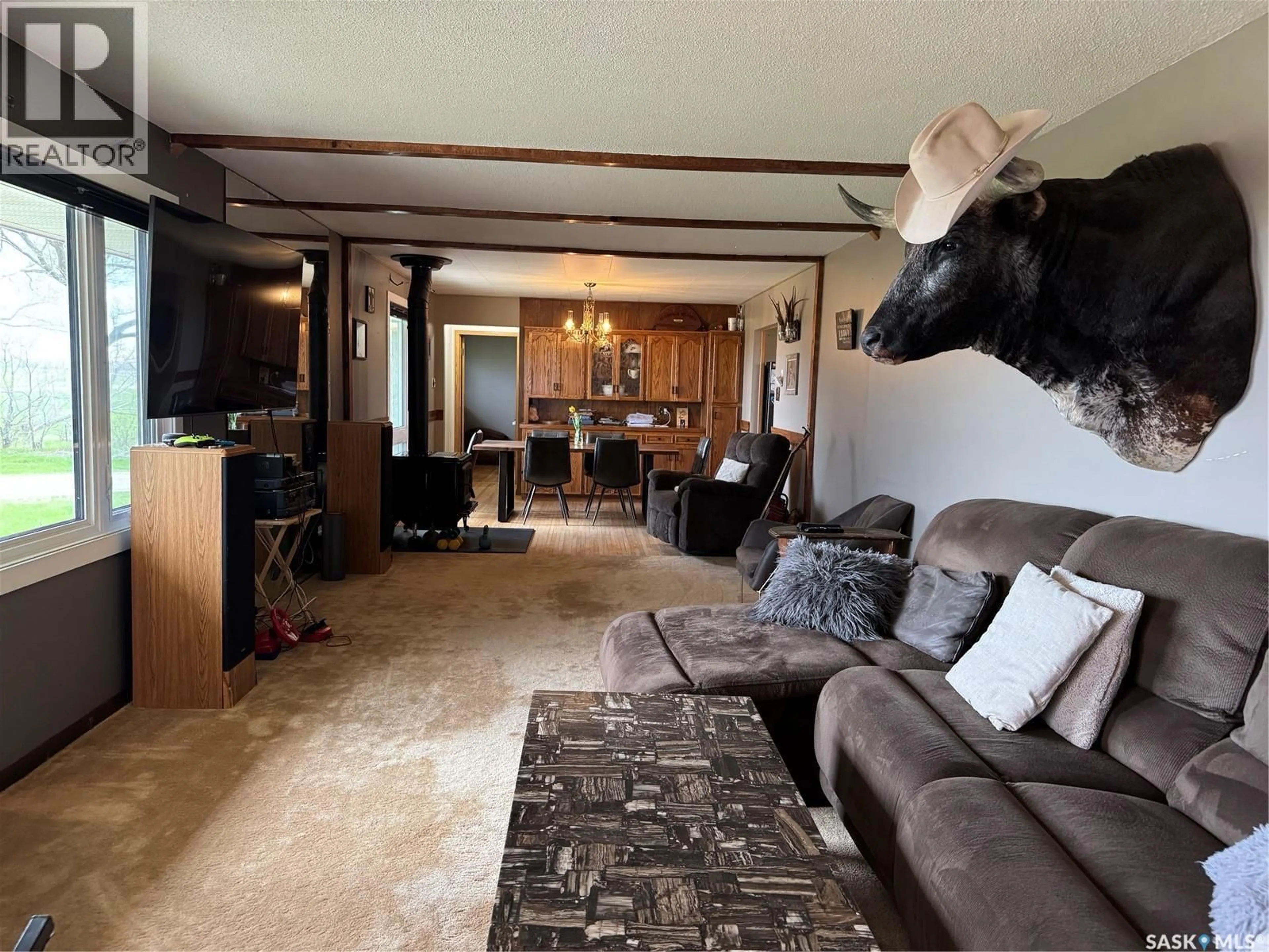Living room with furniture, unknown for 13.44 ROSS ACREAGE ACRES, Estevan Rm No. 5 Saskatchewan S4A2A2