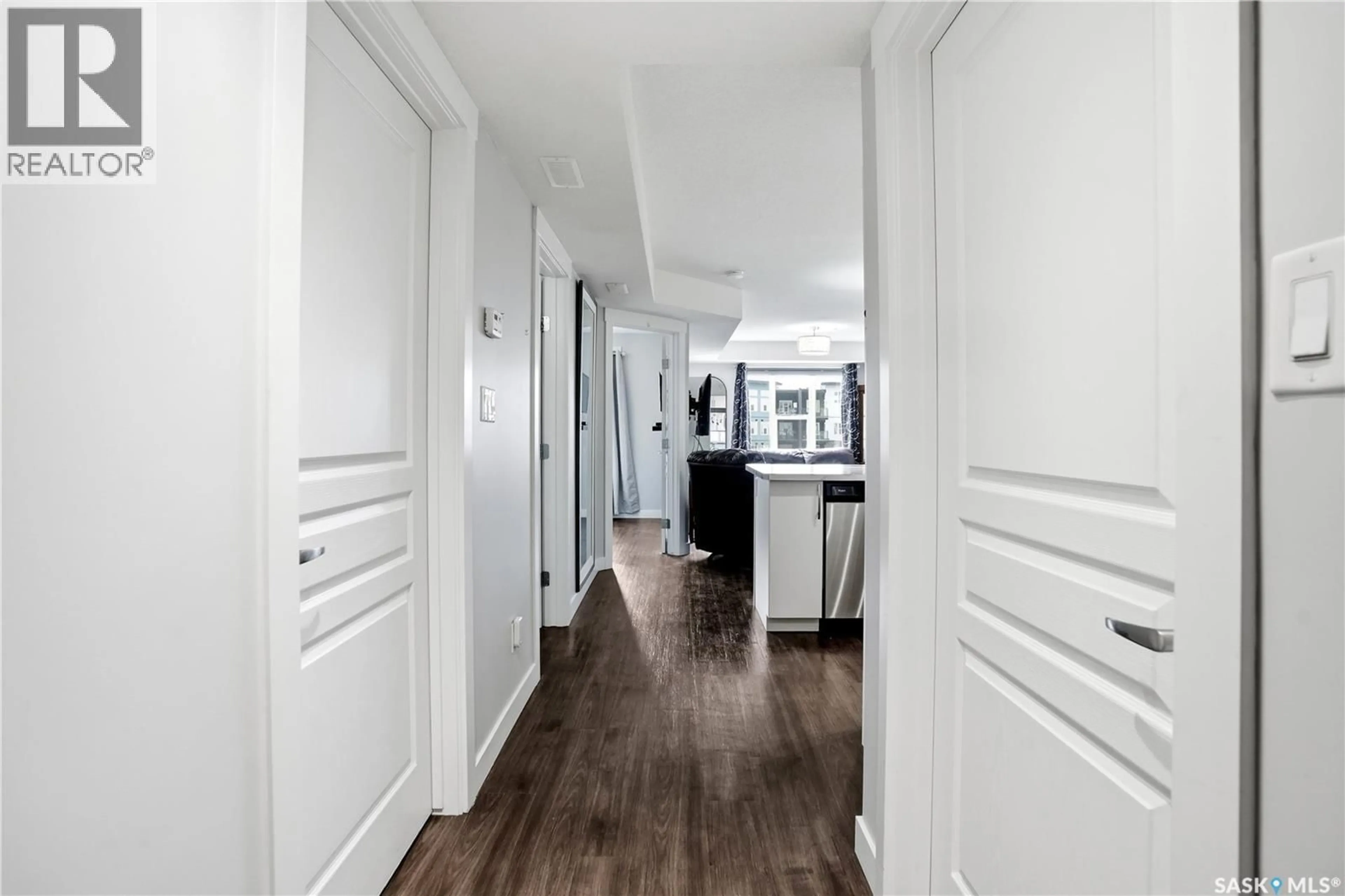 Indoor entryway for 323 5301 UNIVERSAL CRESCENT, Regina Saskatchewan S4W0L2