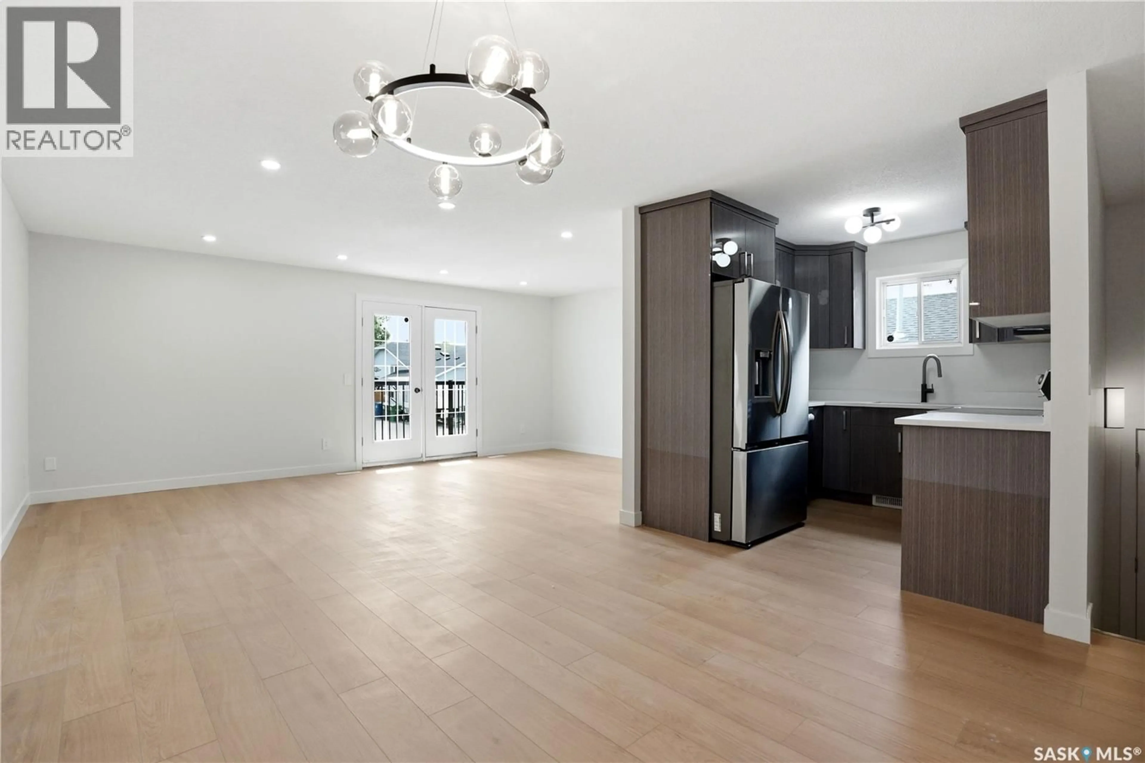 Open concept kitchen, unknown for 114 - 116 HALL CRESCENT, Saskatoon Saskatchewan S7L7G6