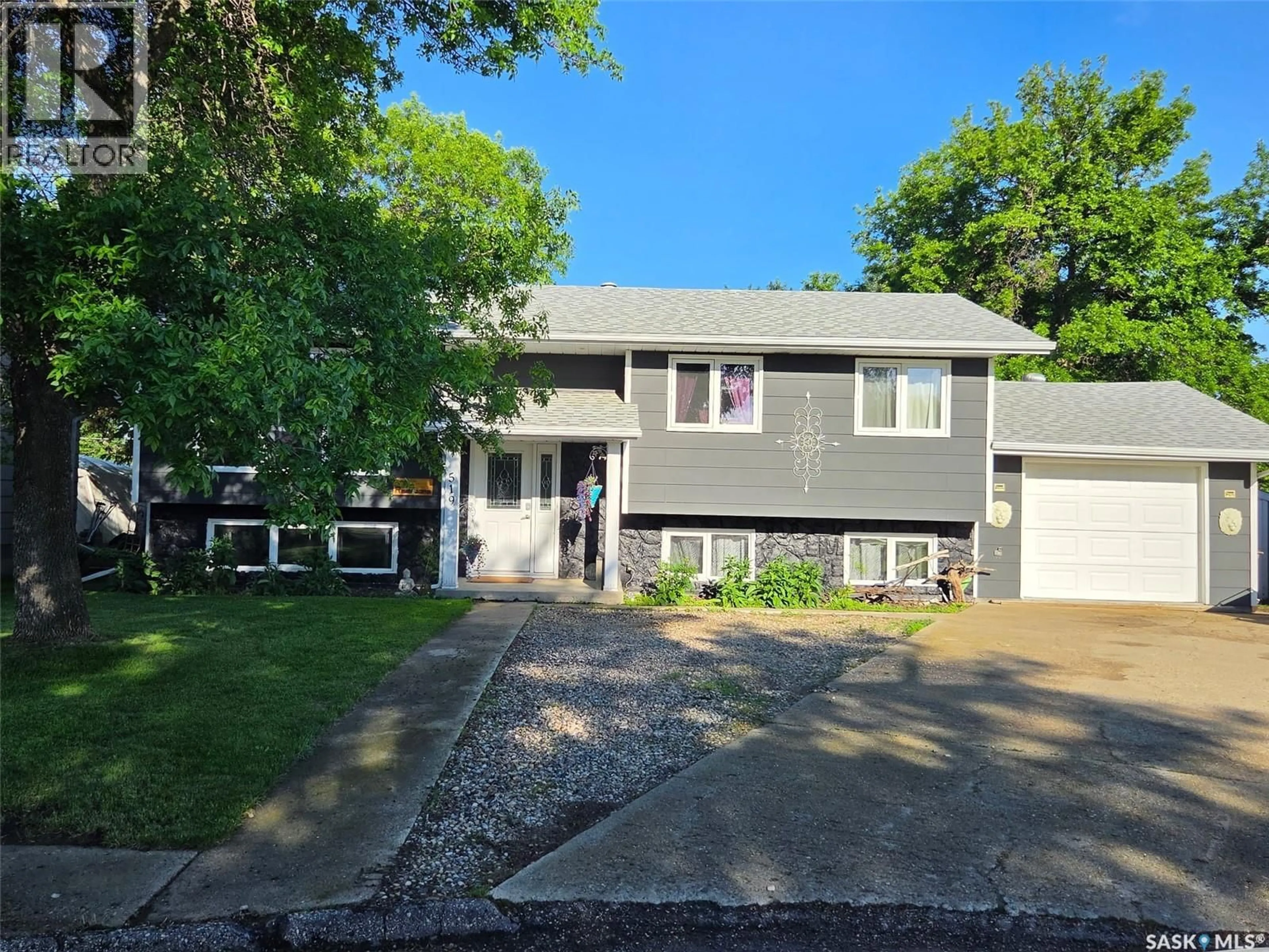 Home with vinyl exterior material, street for 519 1ST STREET, Wadena Saskatchewan S0A4J0