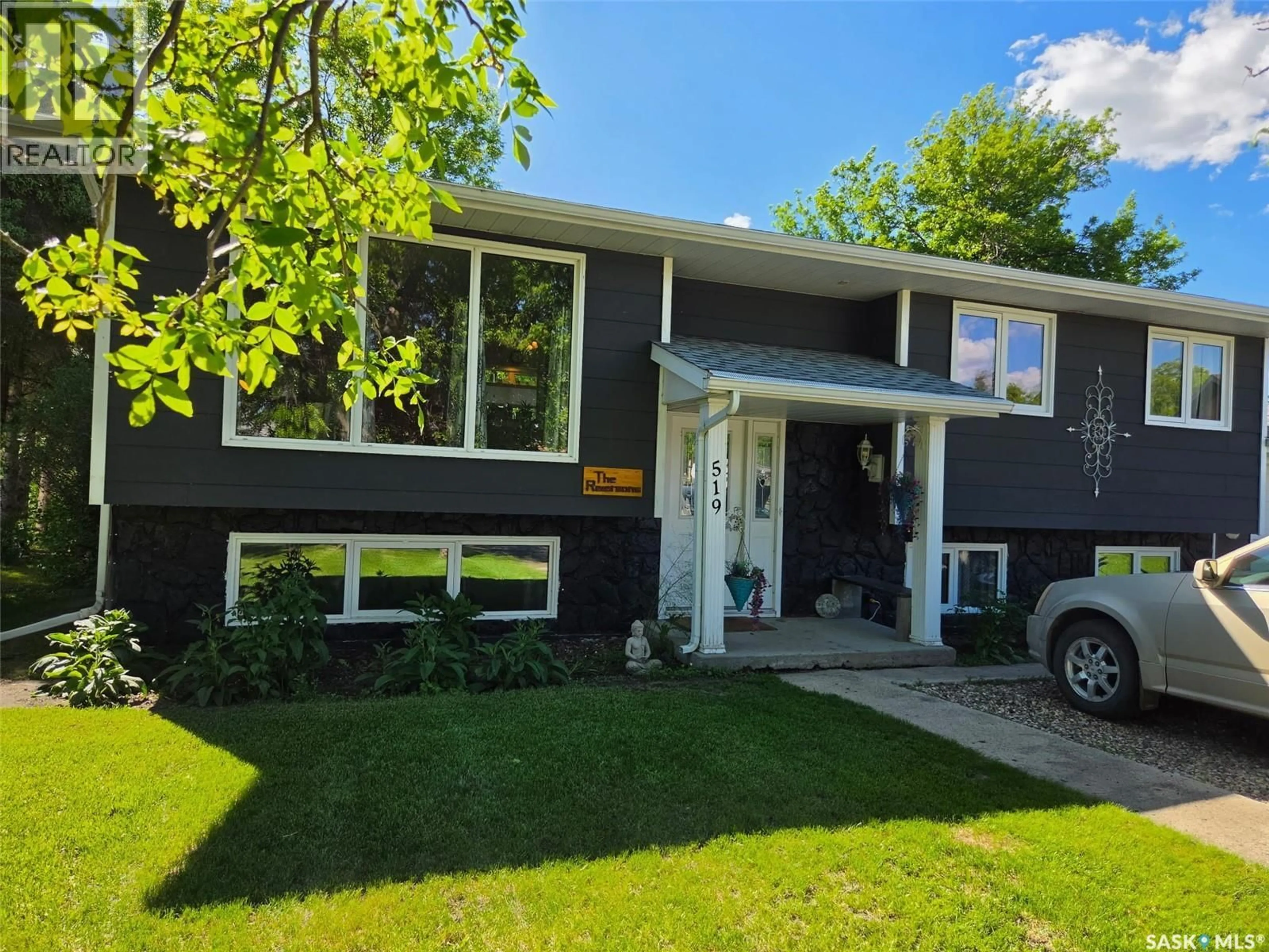 Home with vinyl exterior material, street for 519 1ST STREET, Wadena Saskatchewan S0A4J0