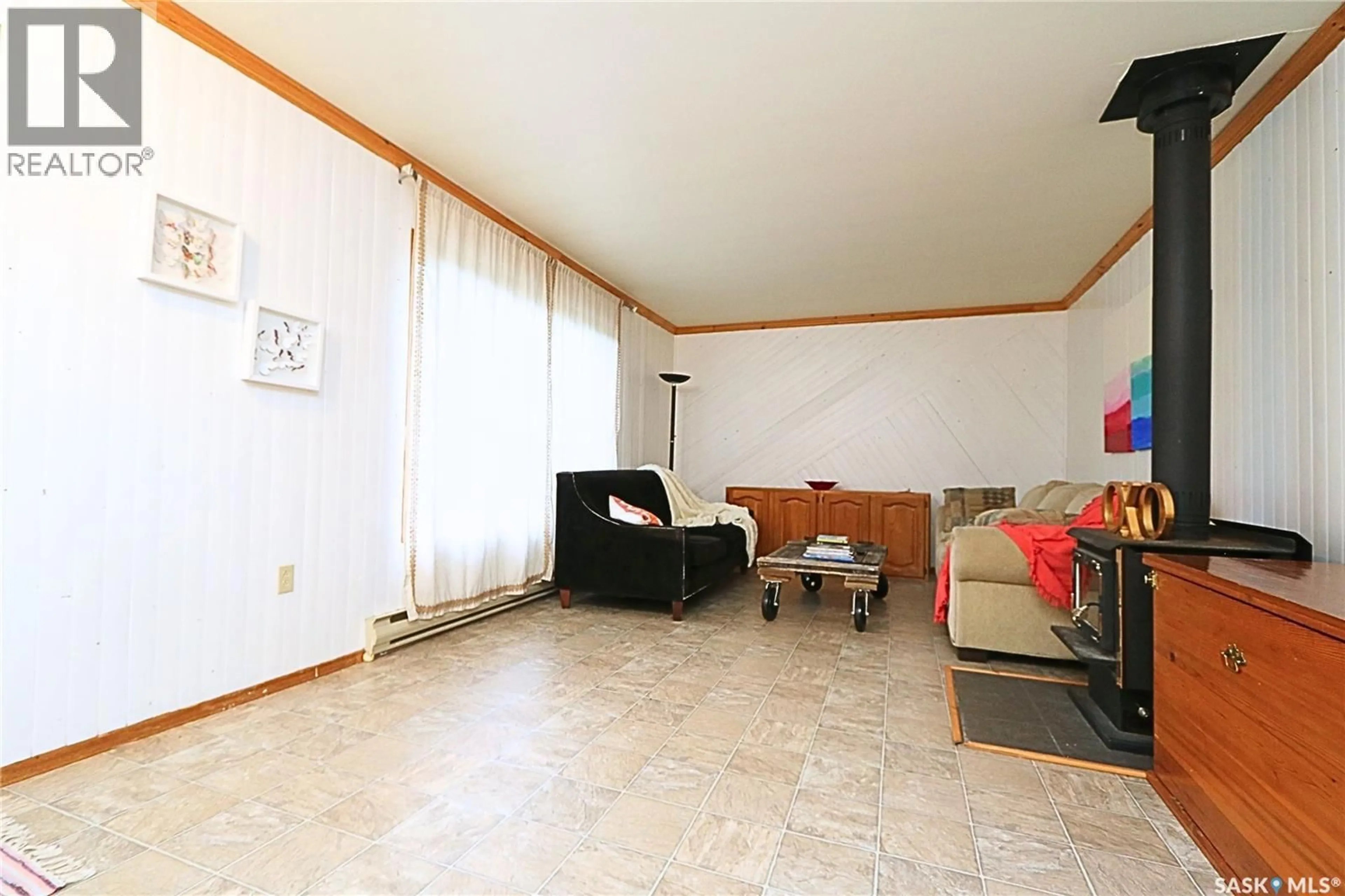 Living room with furniture, unknown for 808 POTTER PLACE, Good Lake Rm No. 274 Saskatchewan S0A0L0