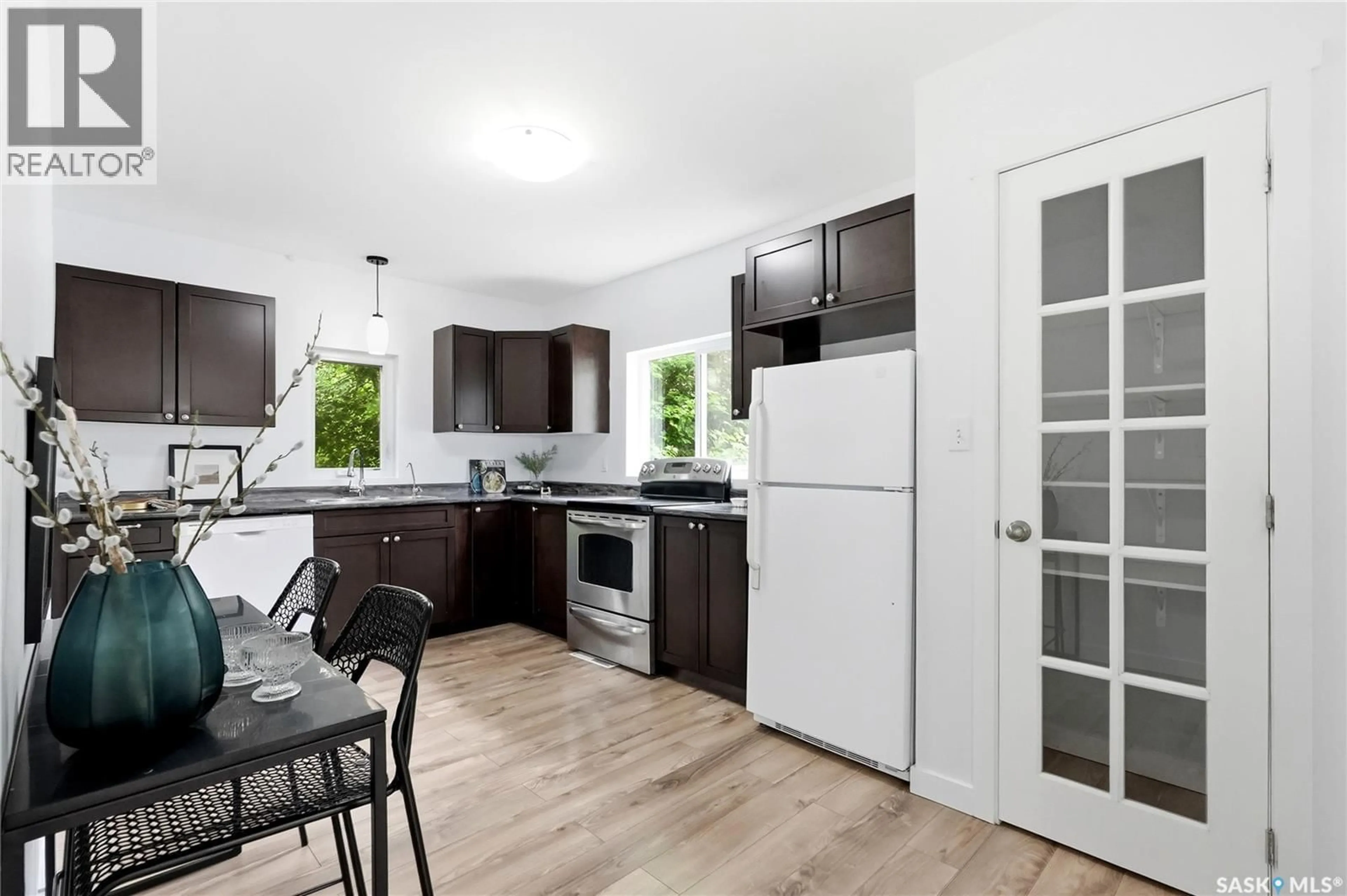 Standard kitchen, unknown for 831 K AVENUE, Saskatoon Saskatchewan S7L2N2