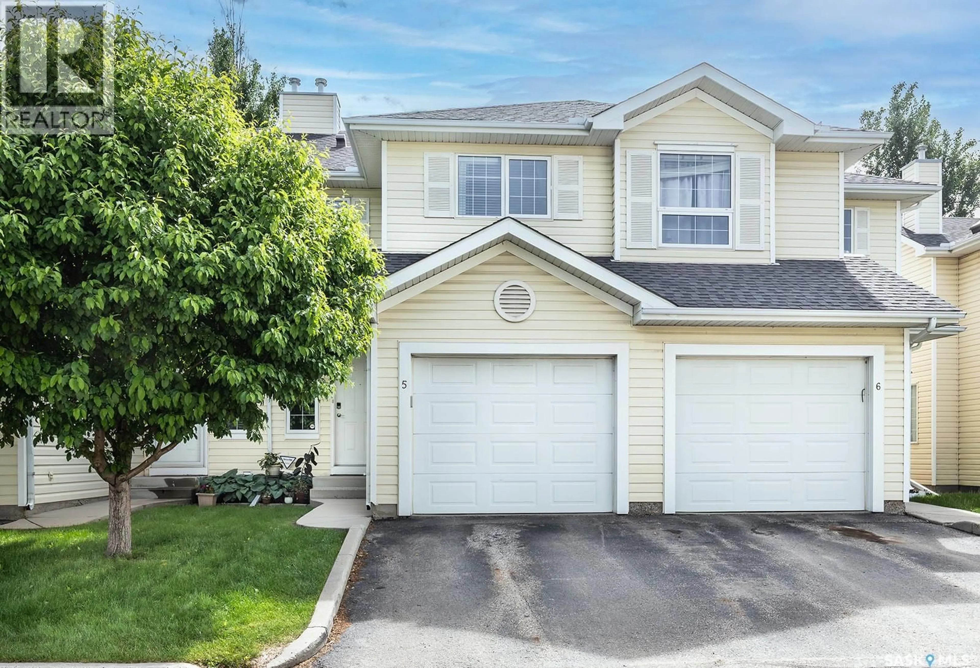 Home with vinyl exterior material, street for 111 - 5 FAIRBROTHER CRESCENT, Saskatoon Saskatchewan S7S1L3