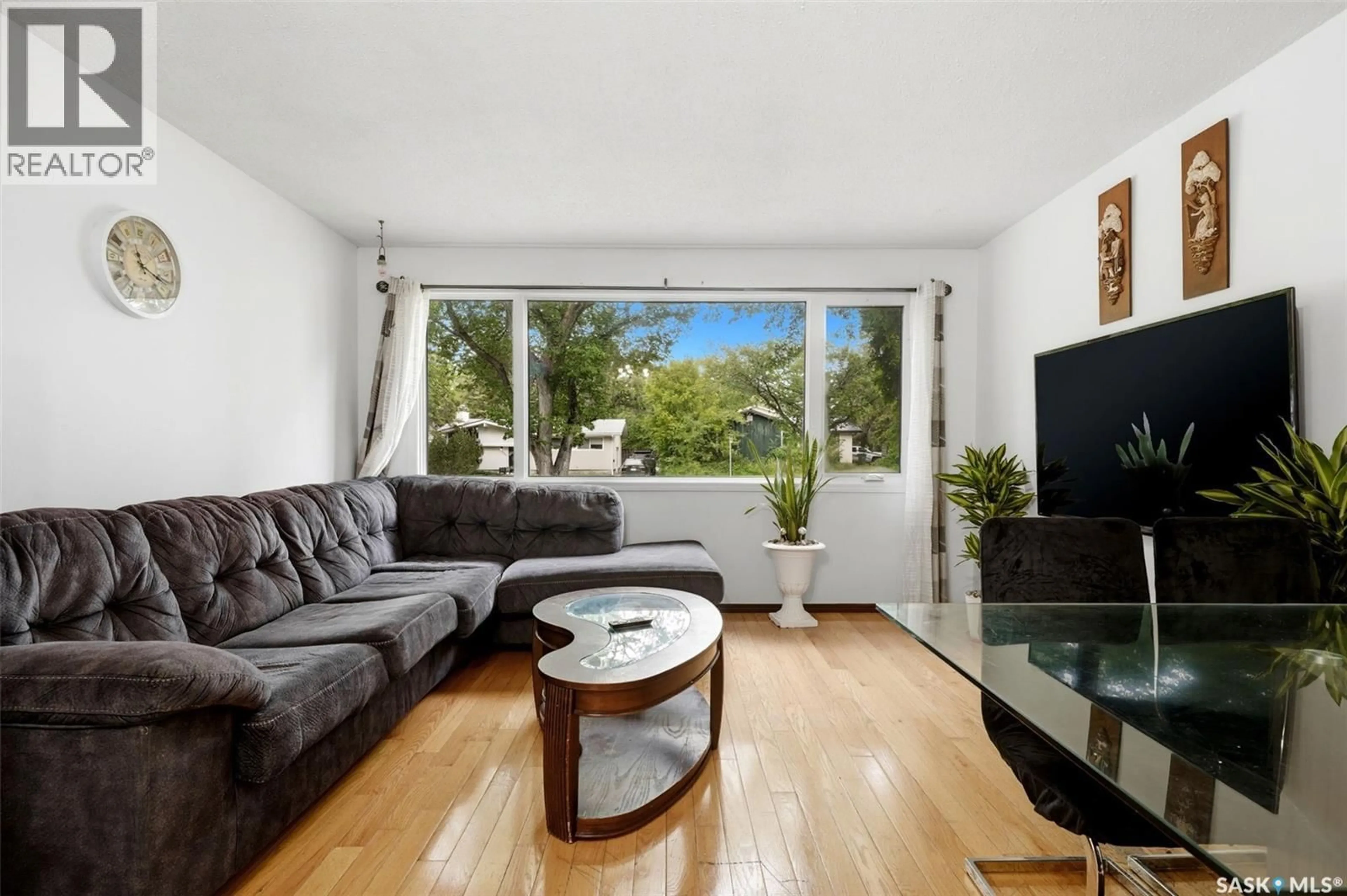 Living room with furniture, unknown for 2949 GRANT ROAD, Regina Saskatchewan S4S5G6