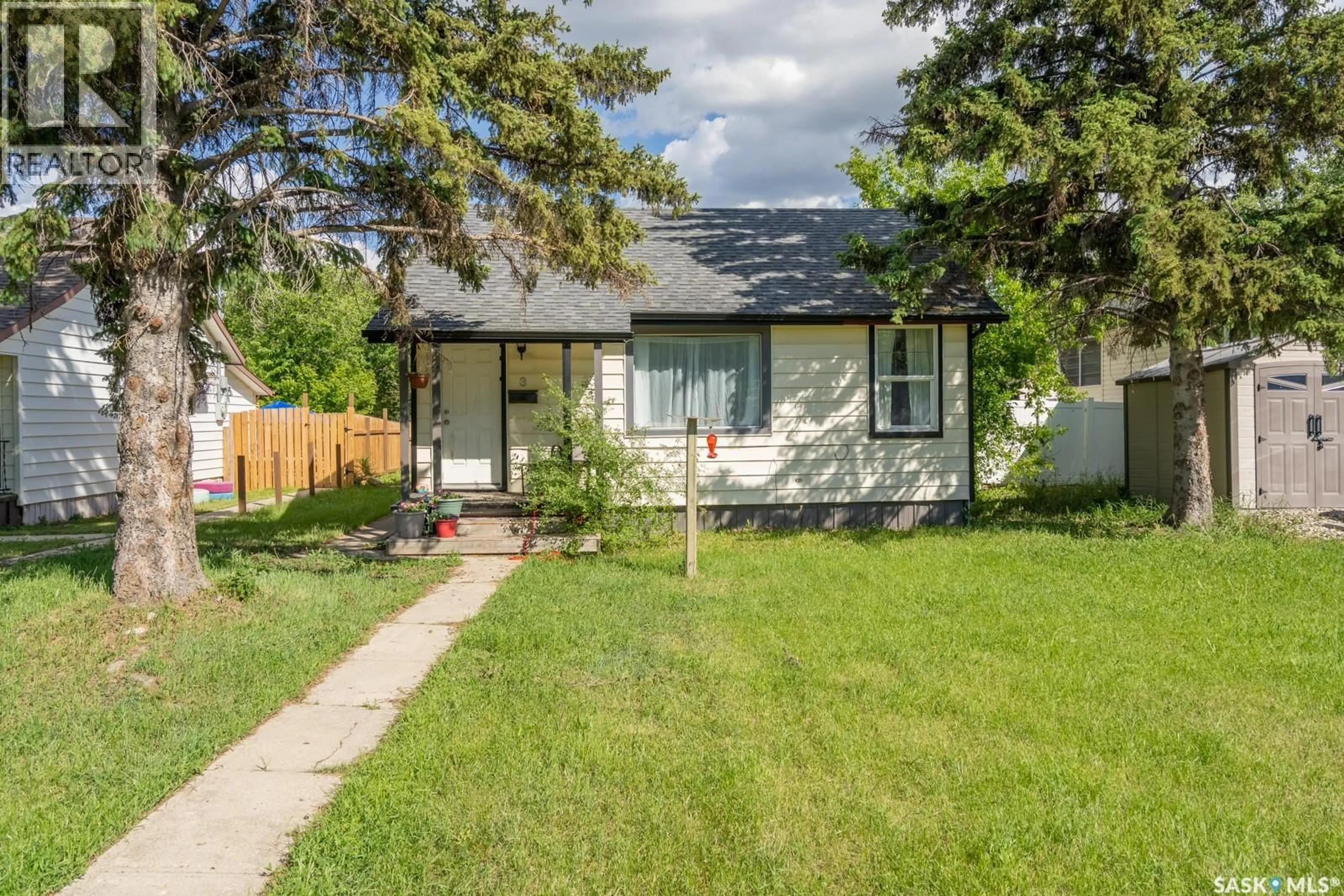 Unknown for 3 INGERSOLL CRESCENT, Regina Saskatchewan S4T5Y8