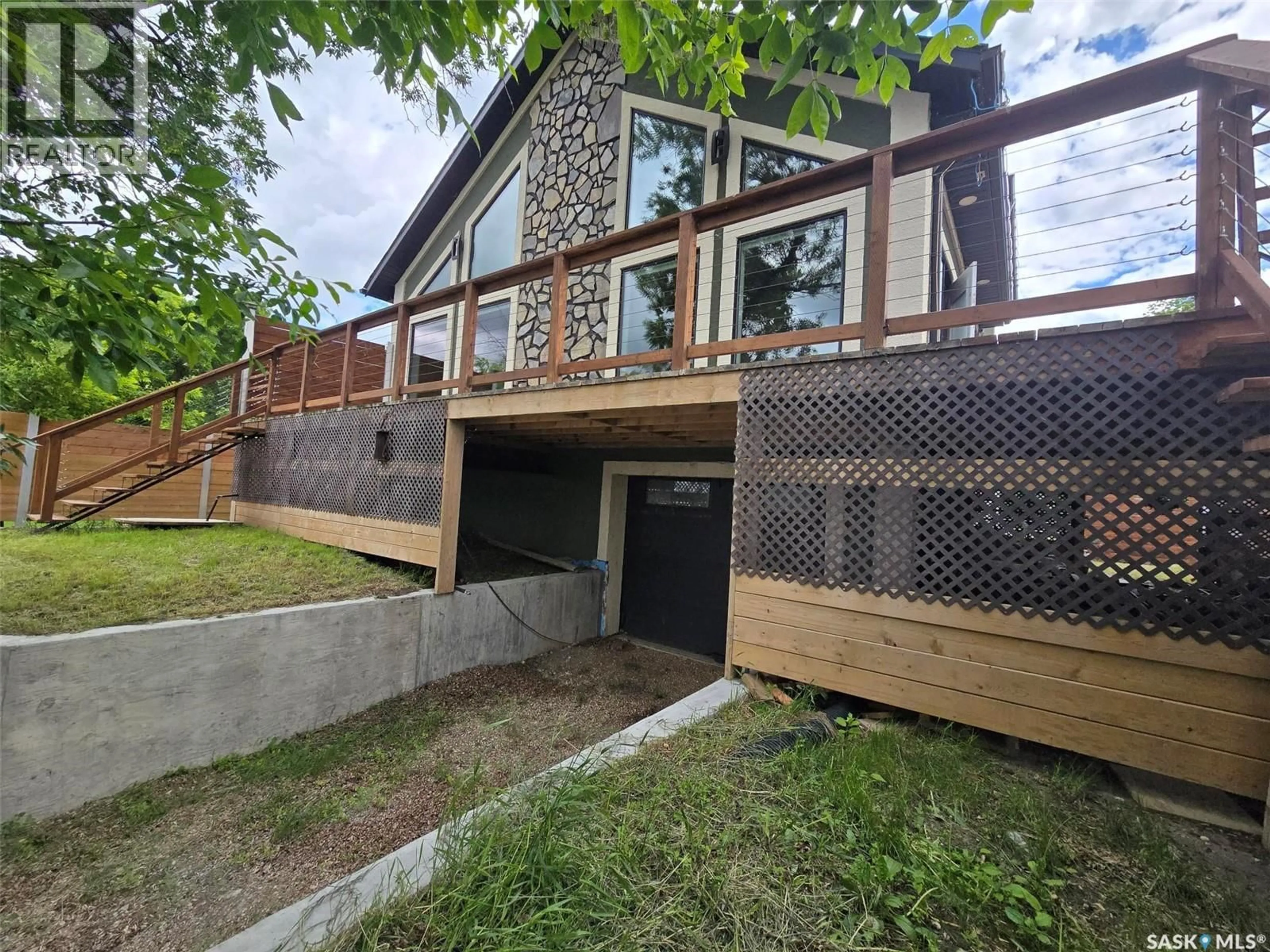 A pic from outside/outdoor area/front of a property/back of a property/a pic from drone, building for 152 CRIDDLE AVENUE, Crooked Lake Saskatchewan S0G2B0