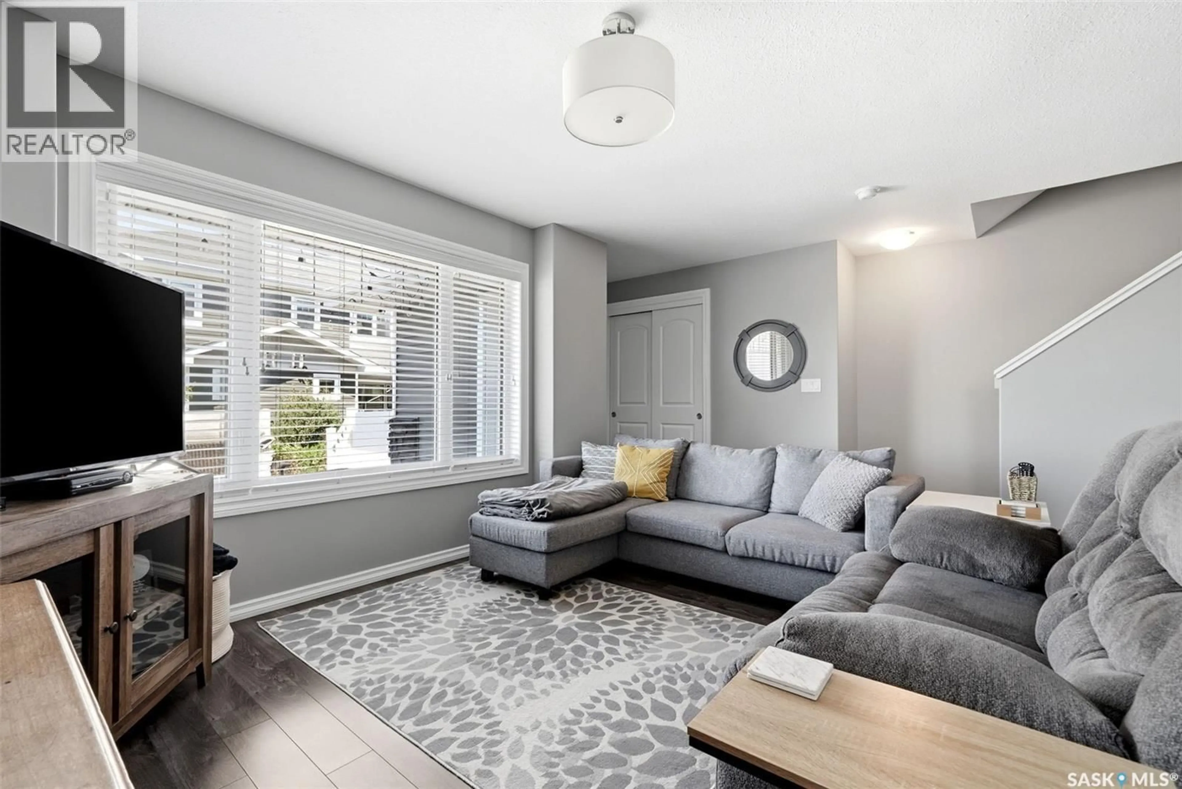 Living room with furniture, unknown for 3455 ELGAARD DRIVE, Regina Saskatchewan S4X0N4