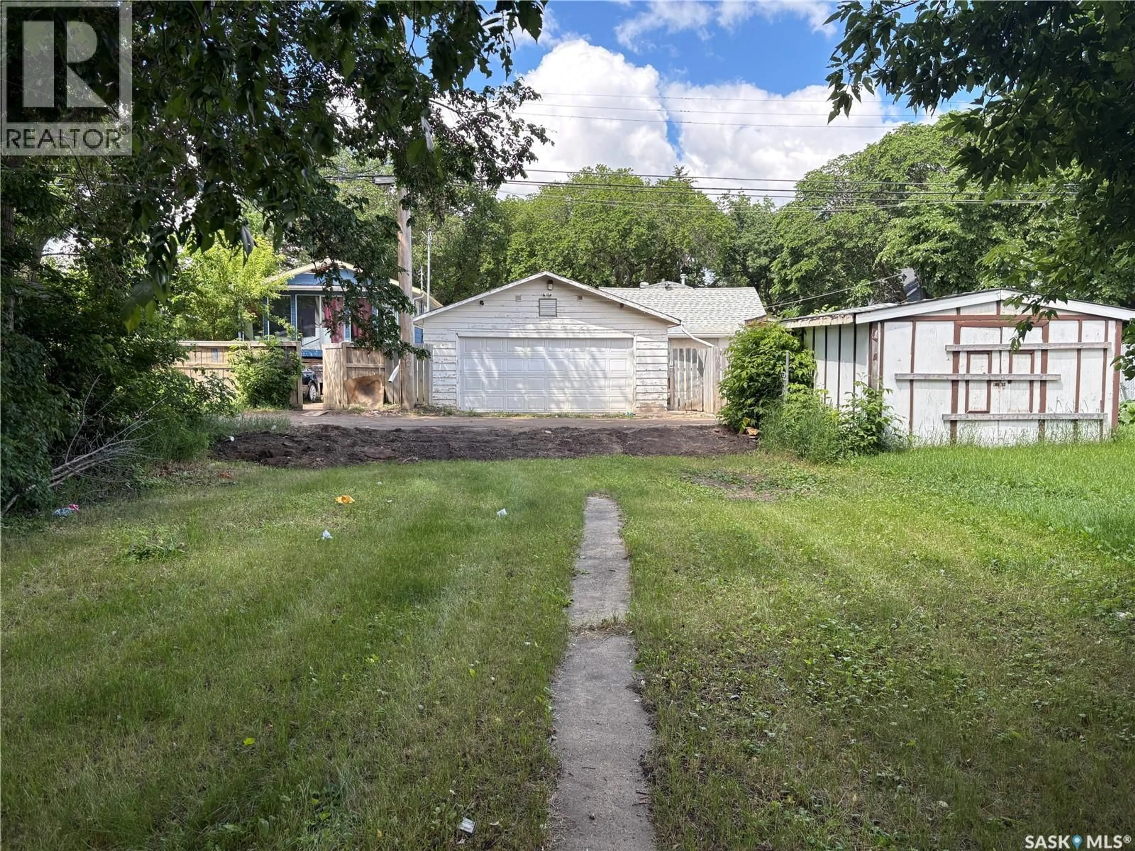 Shed for 115 L AVENUE, Saskatoon Saskatchewan S7M2G9
