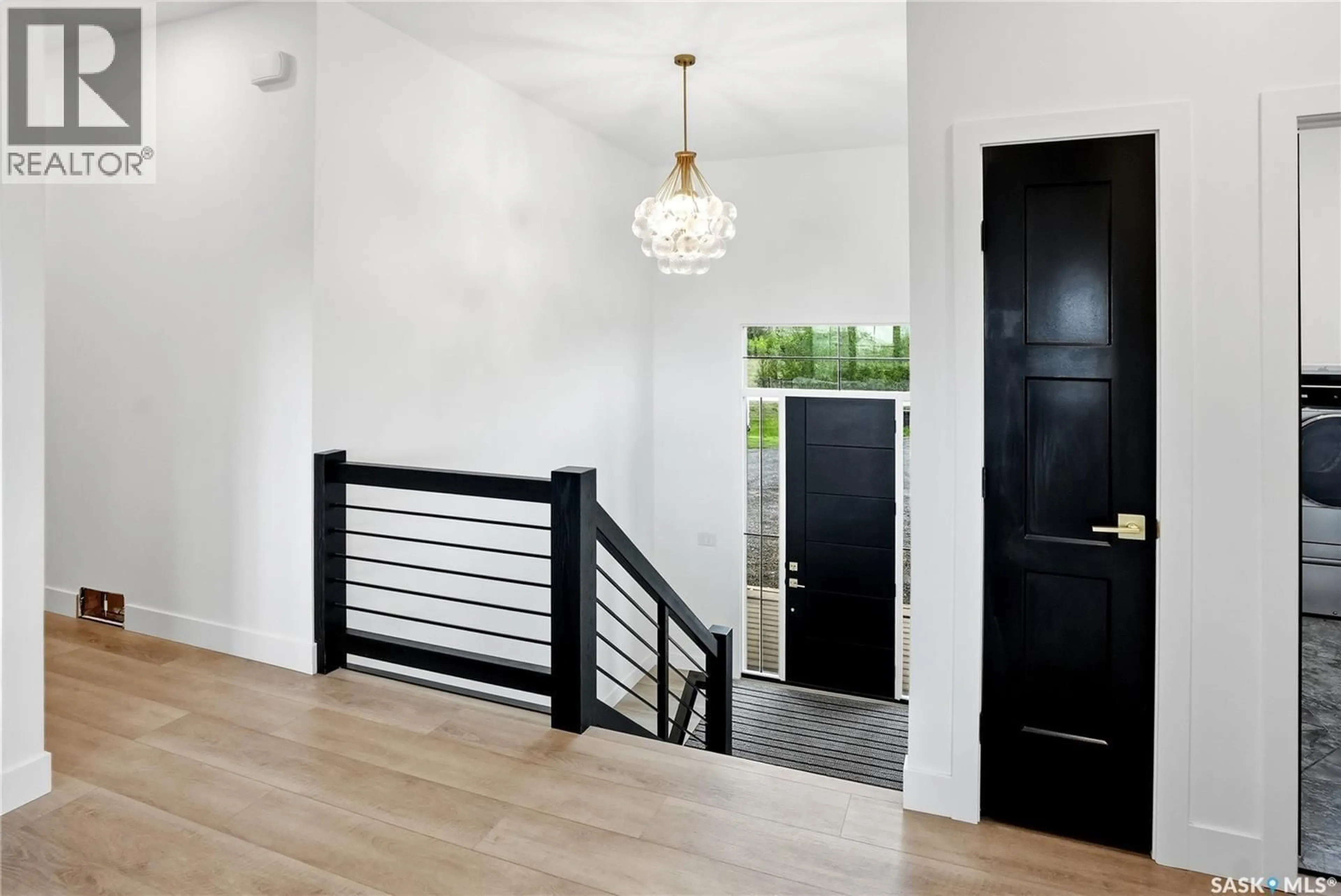 Indoor entryway for 100 GRANDVIEW TRAIL, Corman Park Rm No. 344 Saskatchewan S7T0W5
